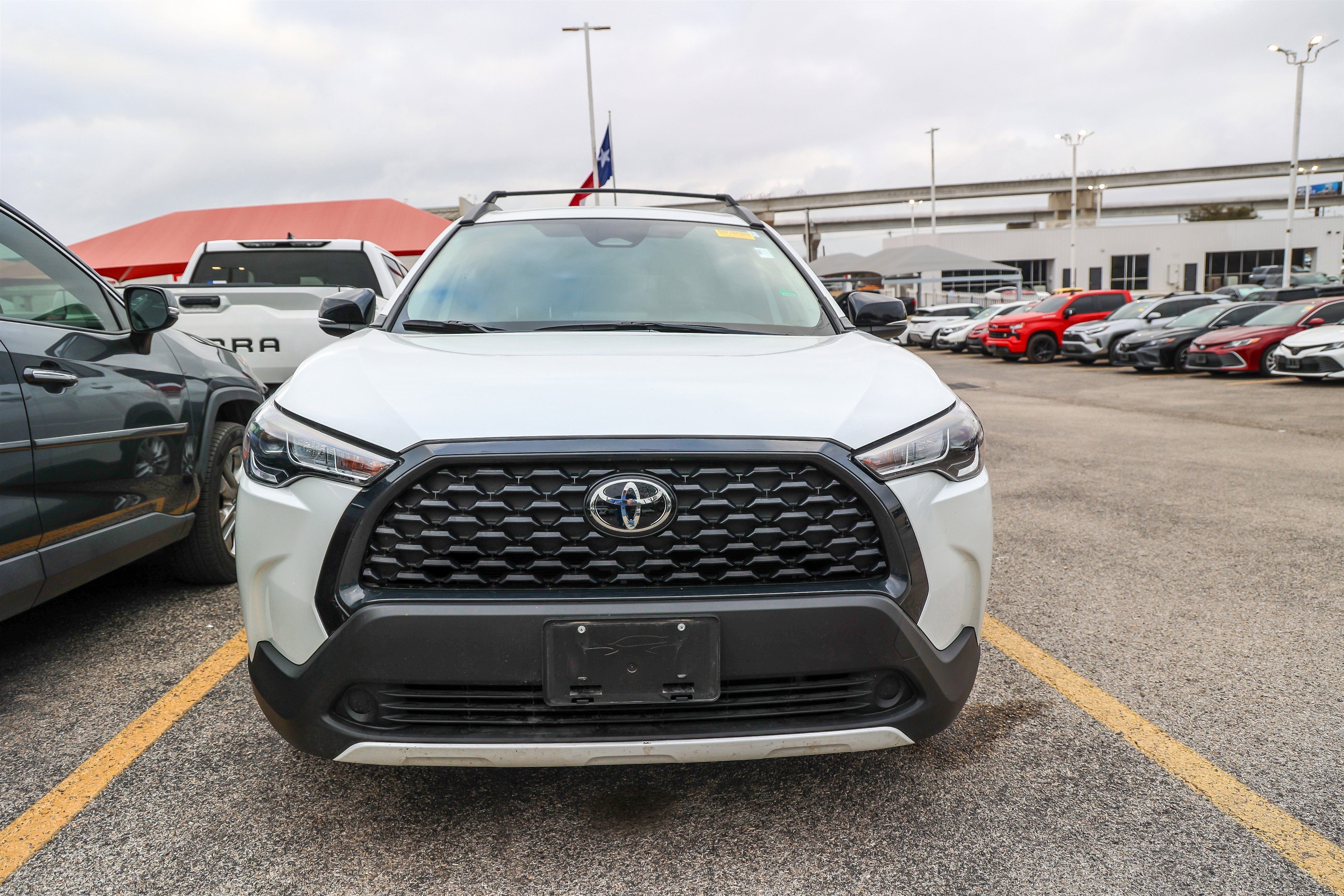 2025 Toyota Corolla Cross LE