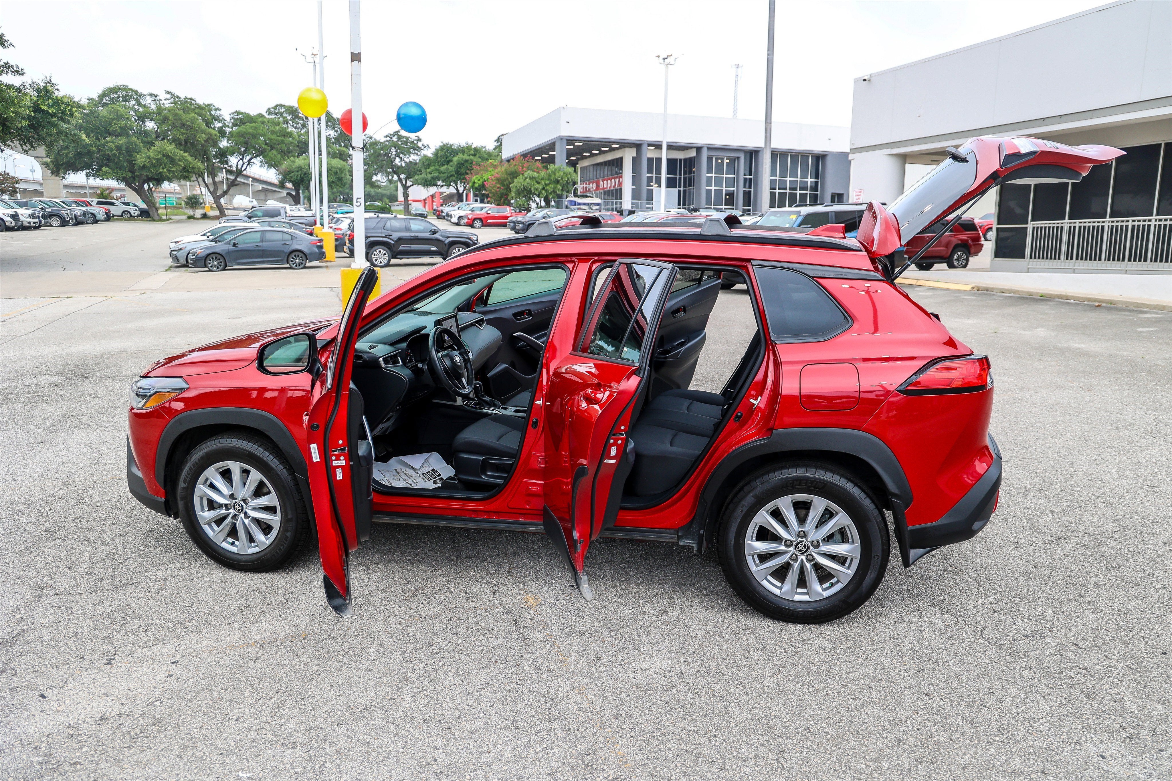 2024 Toyota Corolla Cross LE