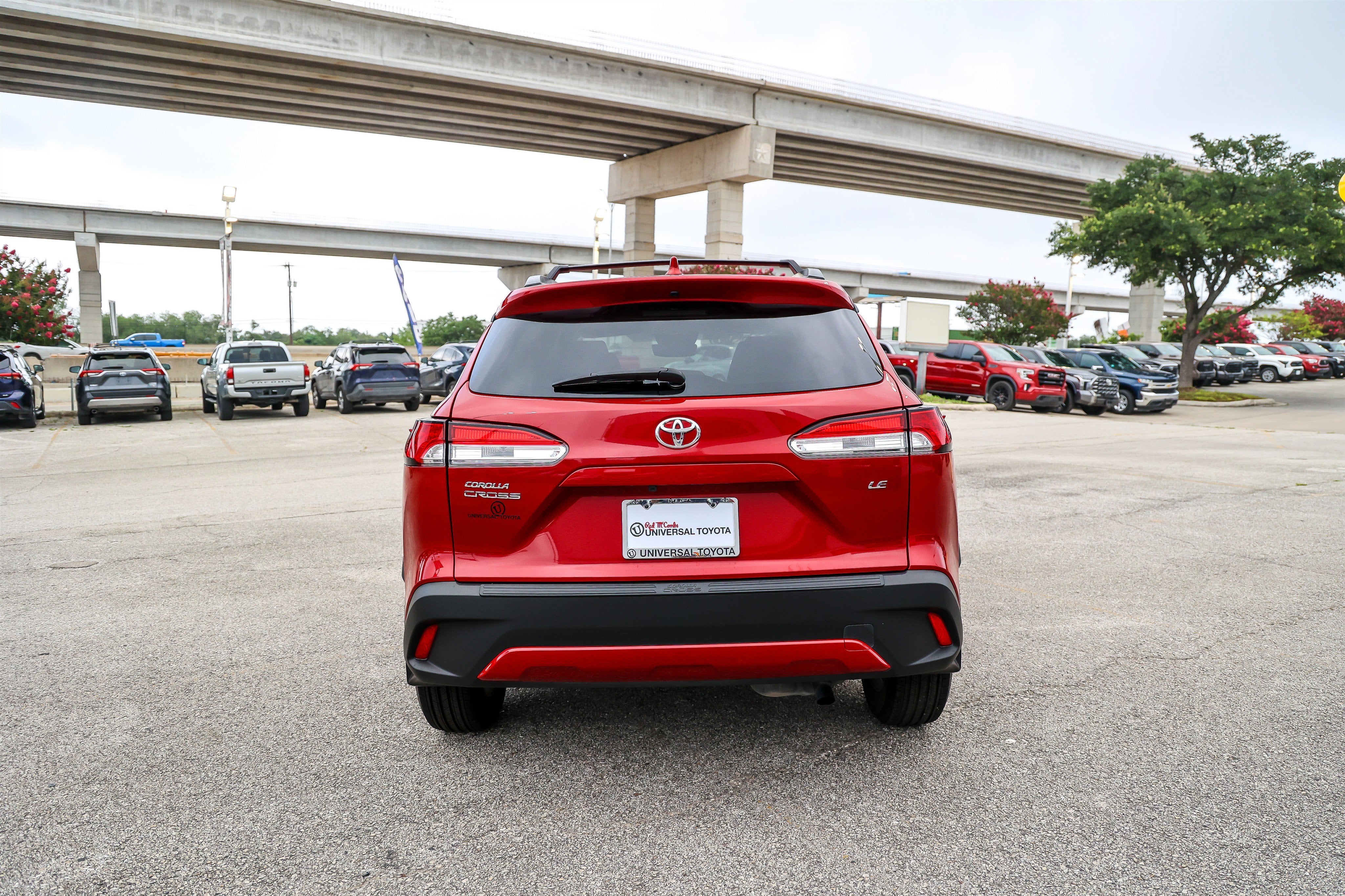 2024 Toyota Corolla Cross LE