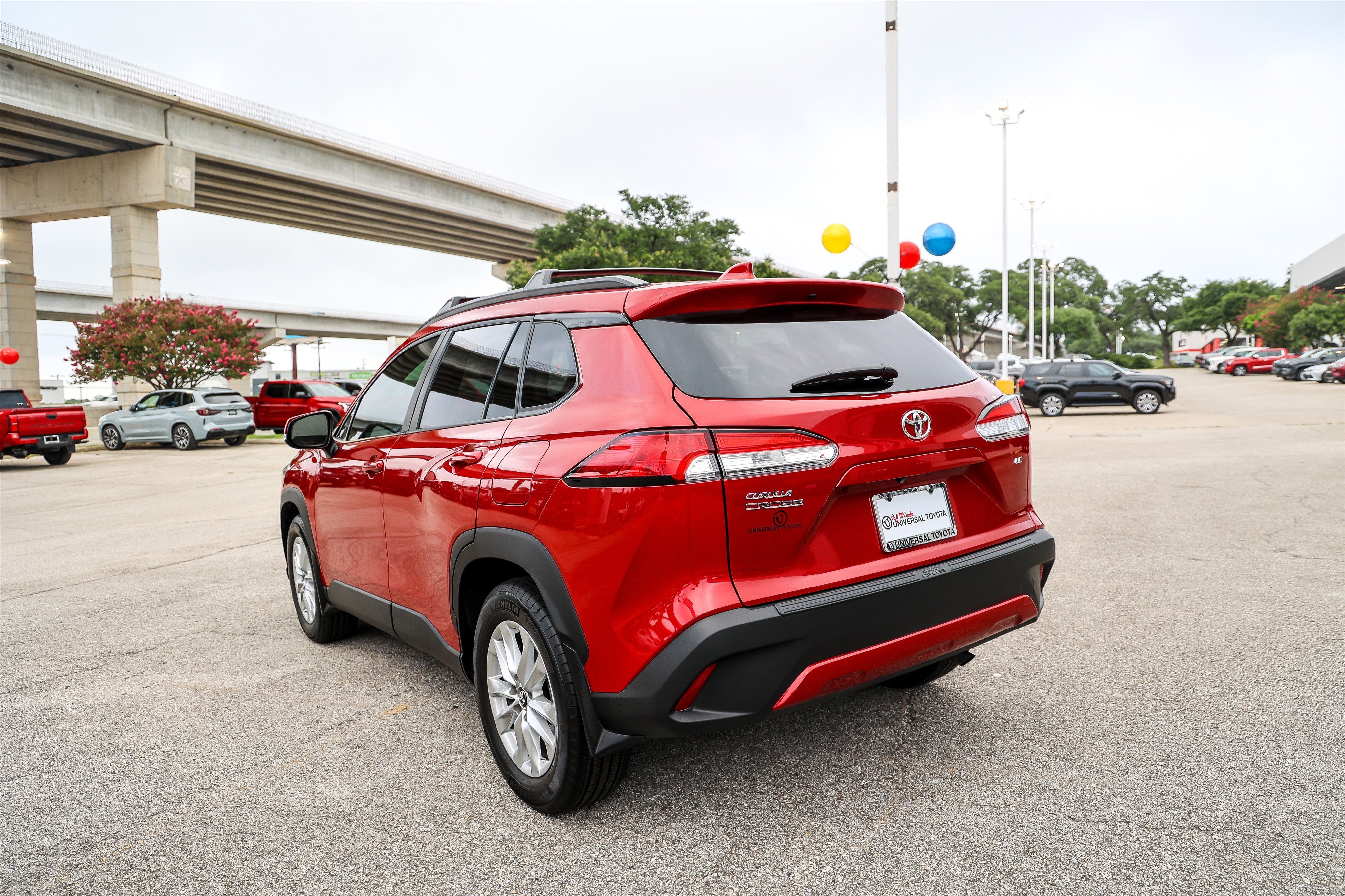 2024 Toyota Corolla Cross LE