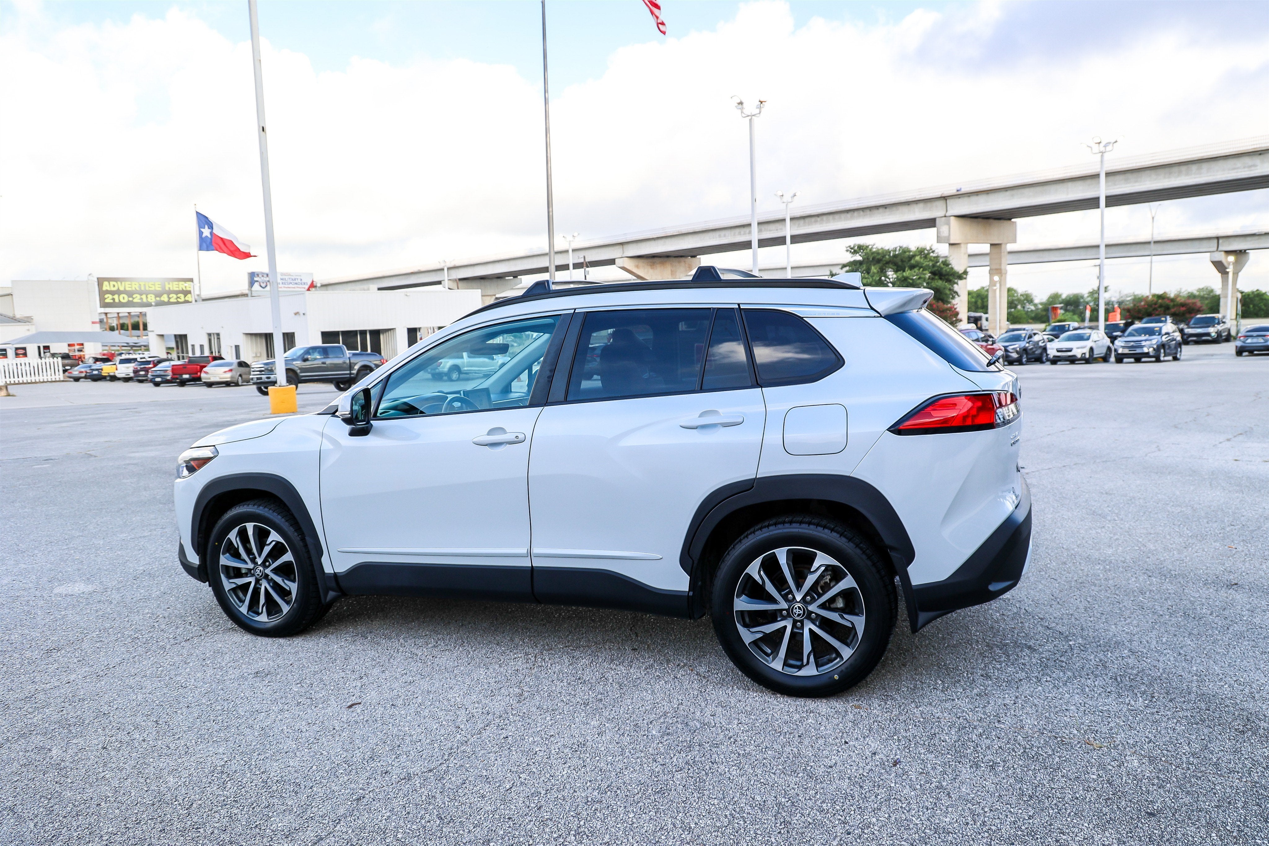 2023 Toyota Corolla Cross XLE