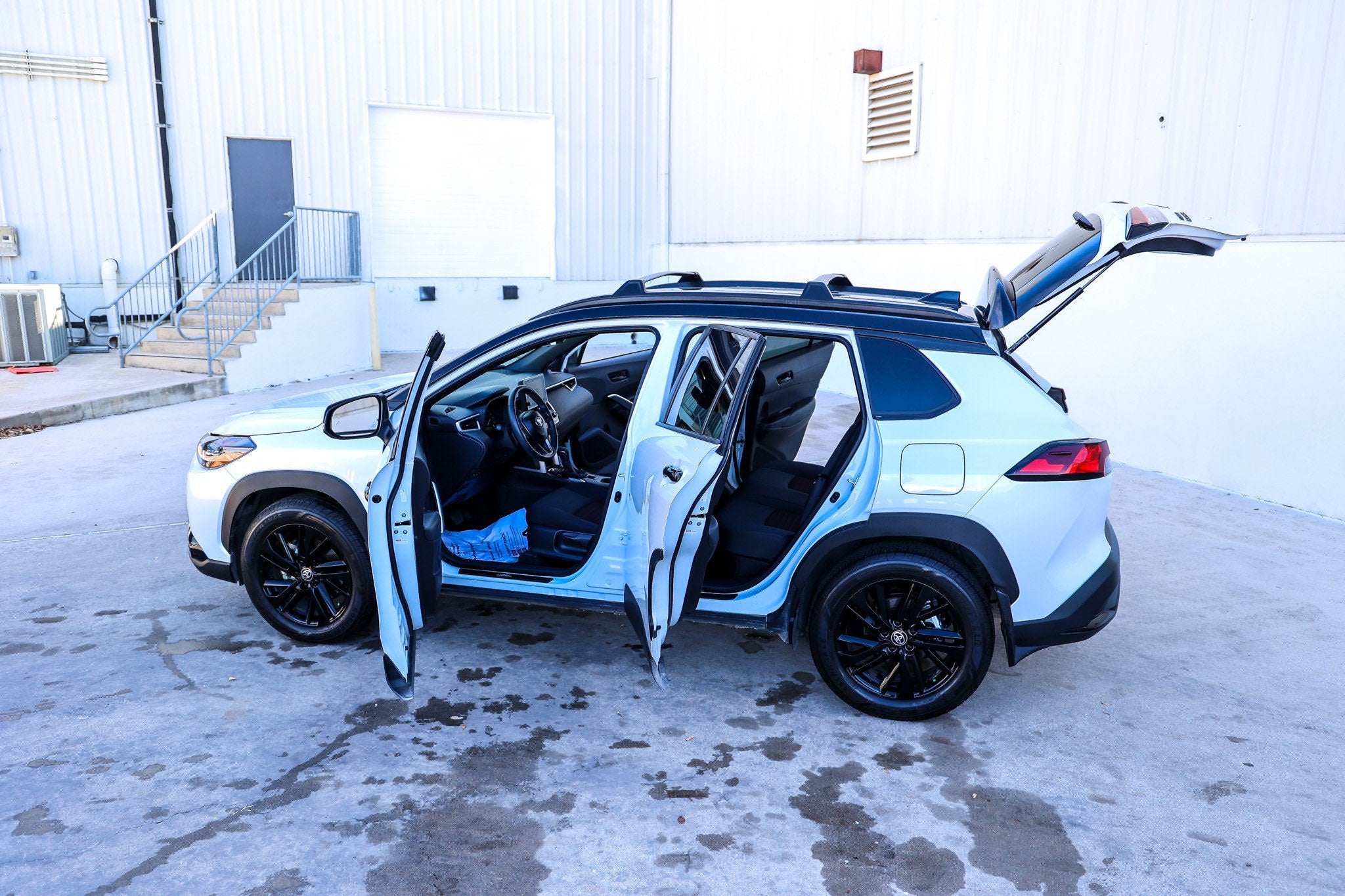 2025 Toyota COROLLA CROSS HV Hybrid Nightshade Edition