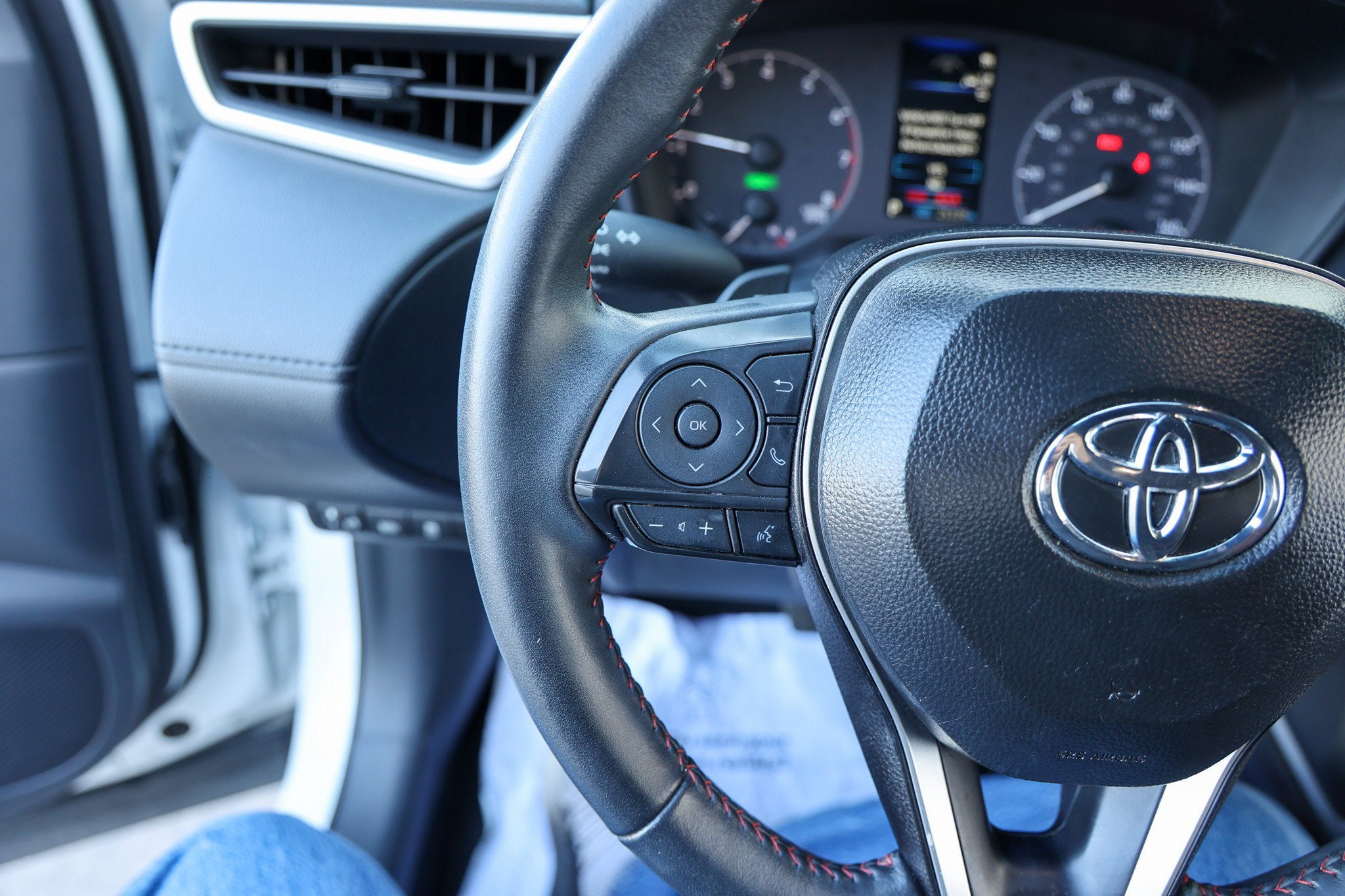 2025 Toyota COROLLA CROSS HV Hybrid Nightshade Edition