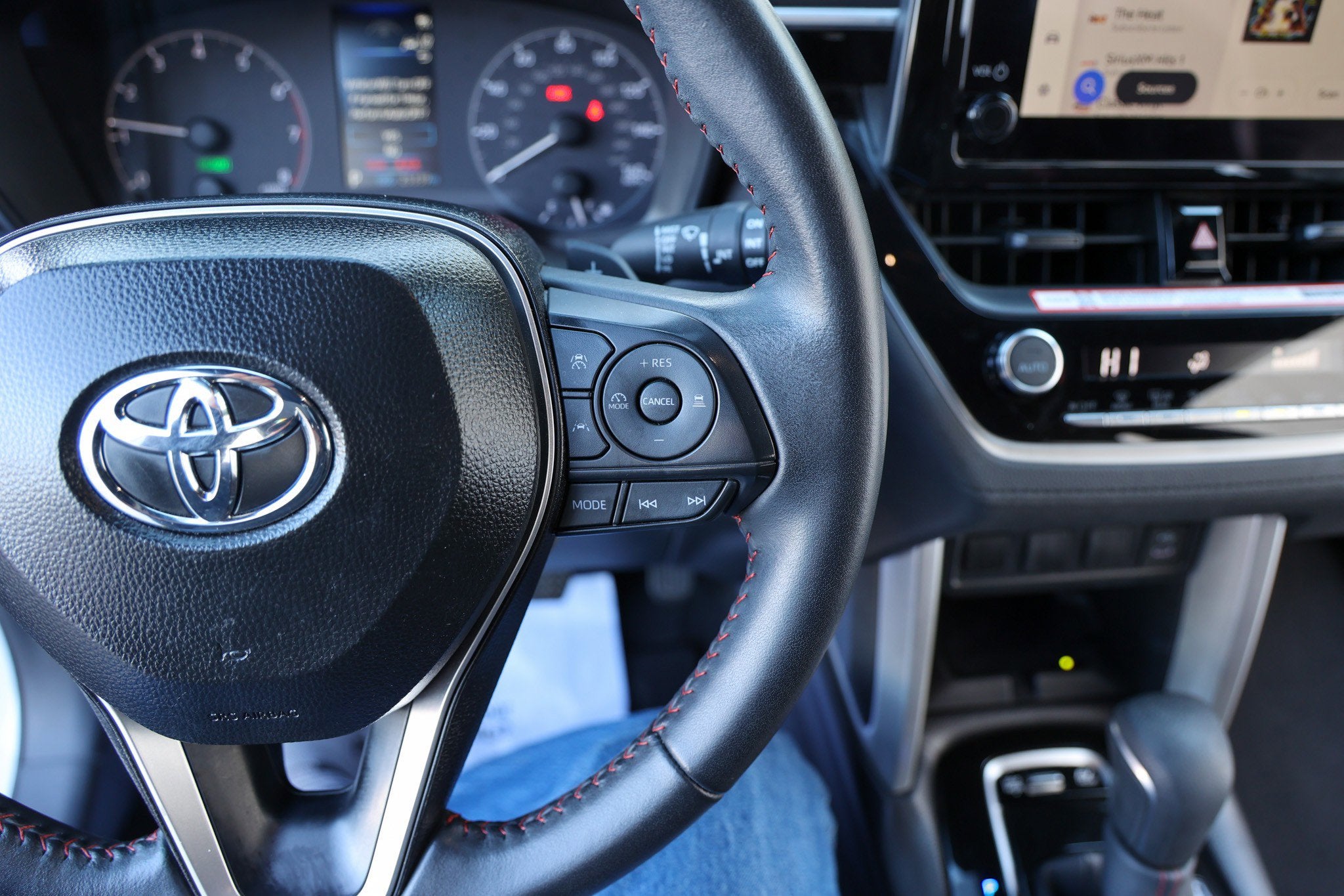 2025 Toyota COROLLA CROSS HV Hybrid Nightshade Edition