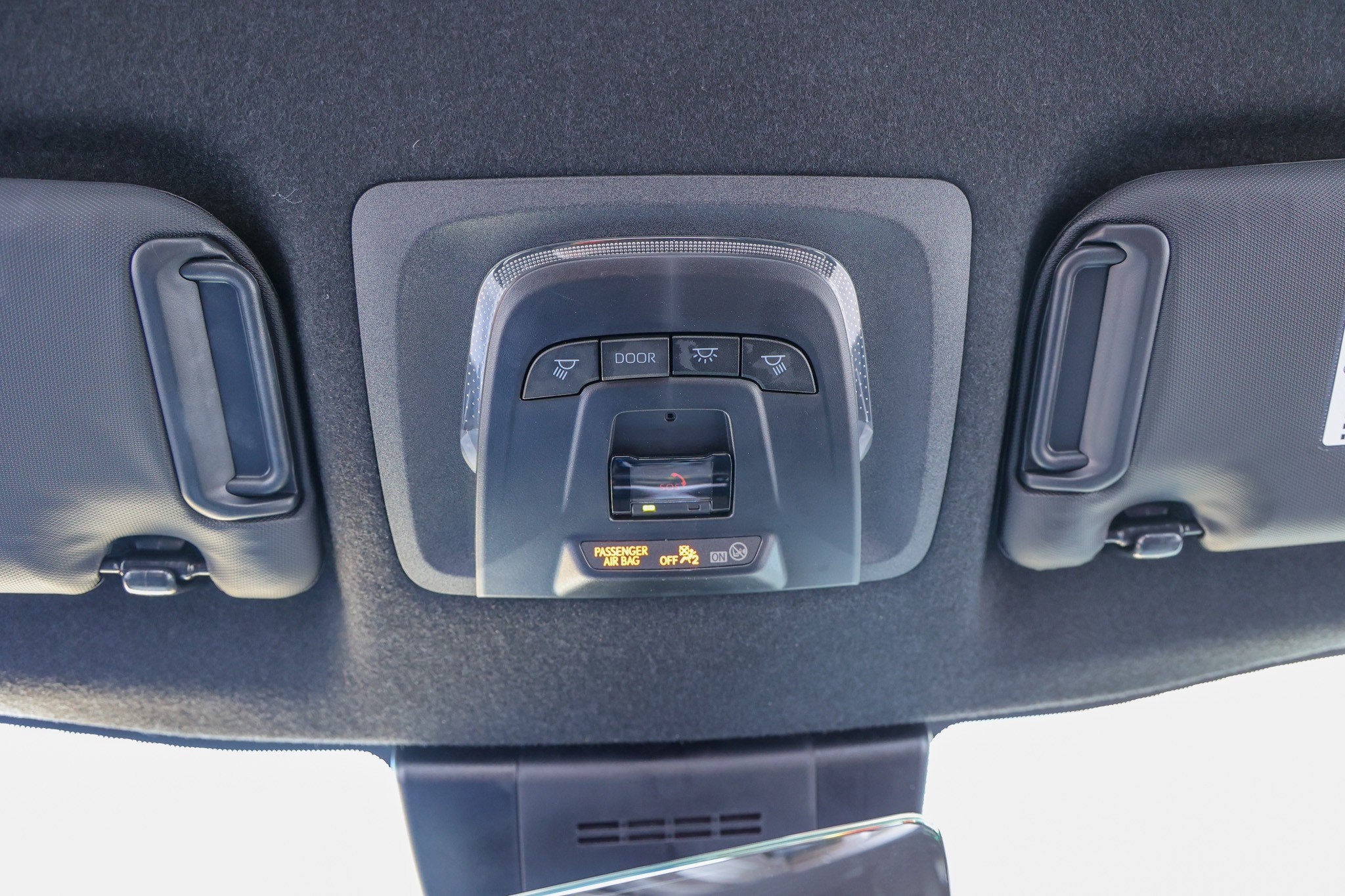 2025 Toyota COROLLA CROSS HV Hybrid Nightshade Edition