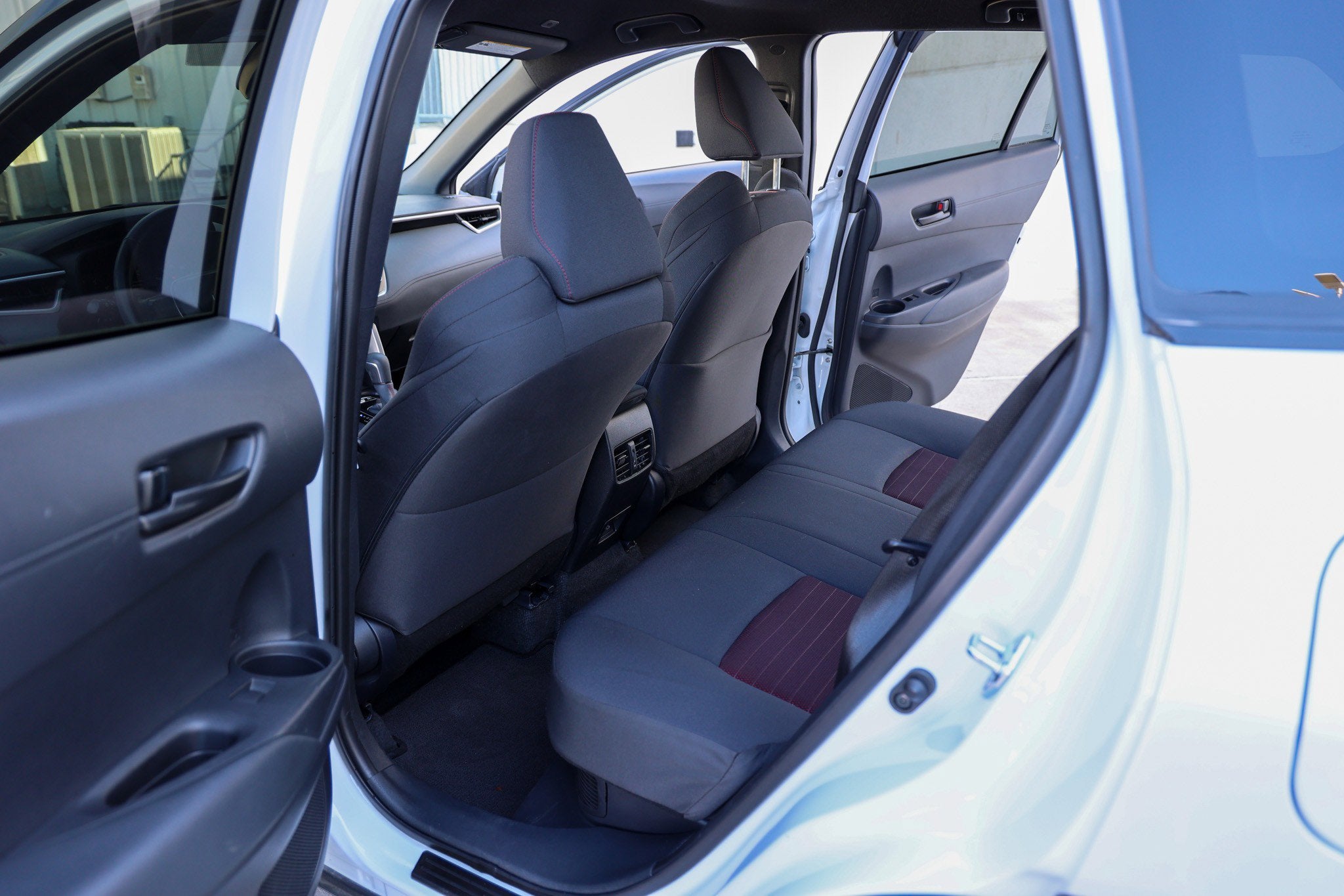 2025 Toyota COROLLA CROSS HV Hybrid Nightshade Edition