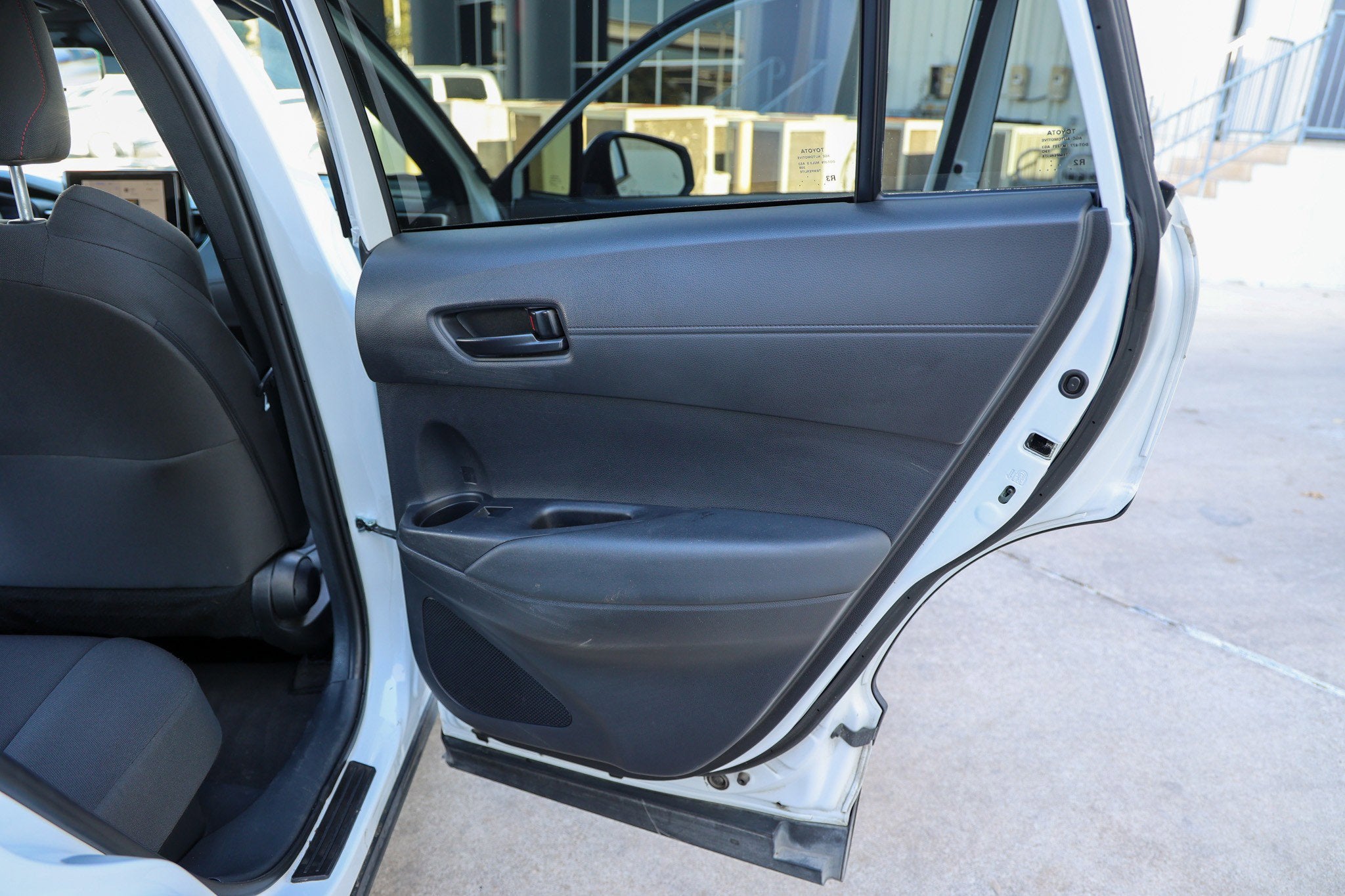 2025 Toyota COROLLA CROSS HV Hybrid Nightshade Edition