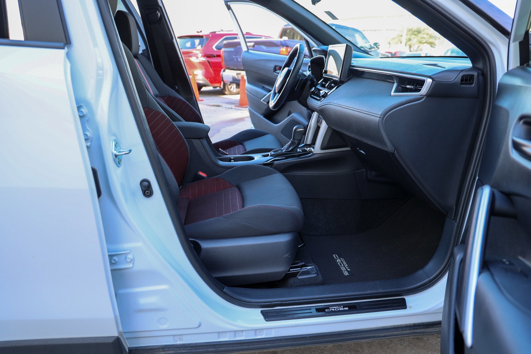 2025 Toyota COROLLA CROSS HV Hybrid Nightshade Edition