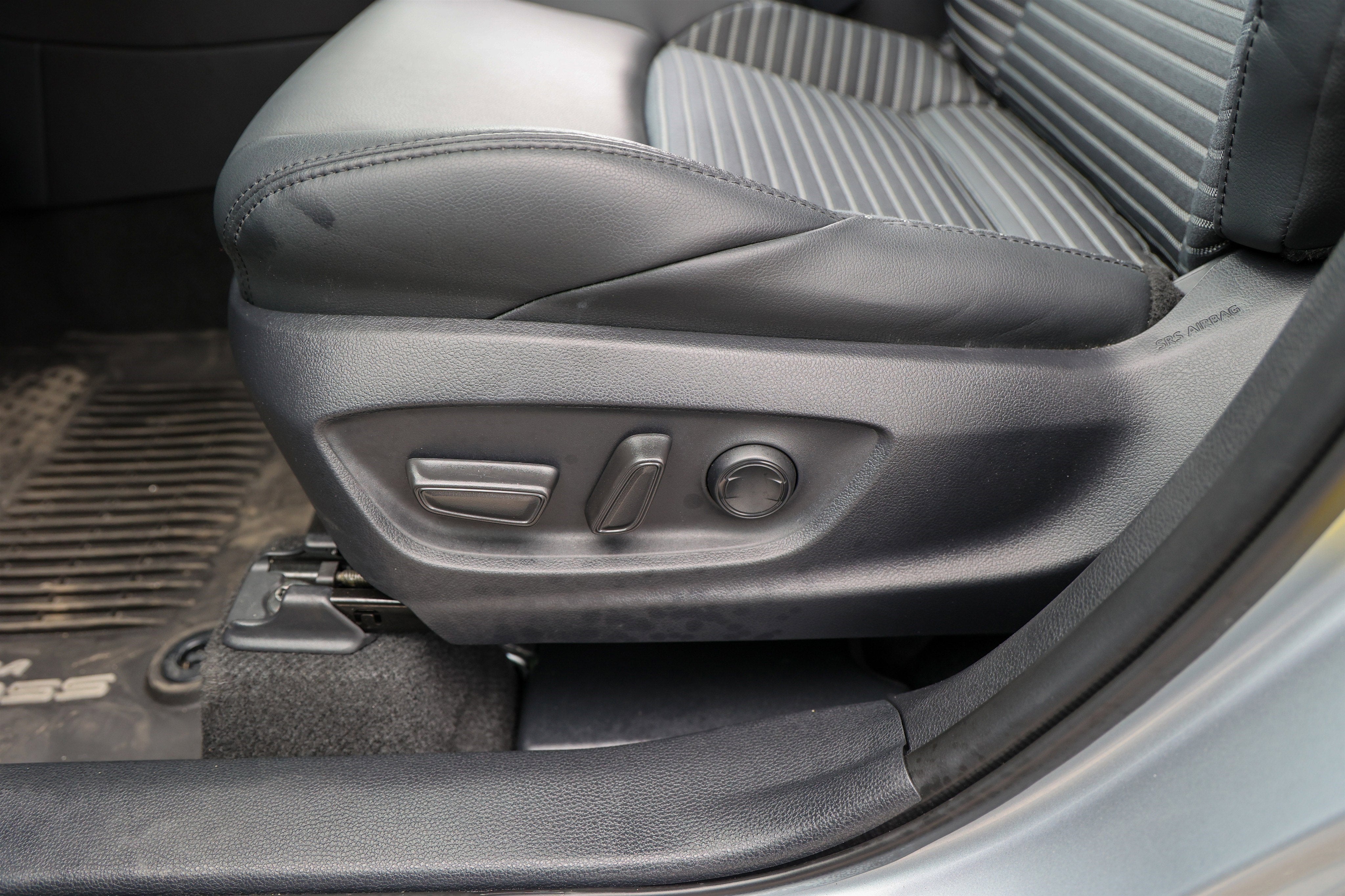 2026 Toyota COROLLA CROSS HV Hybrid XSE