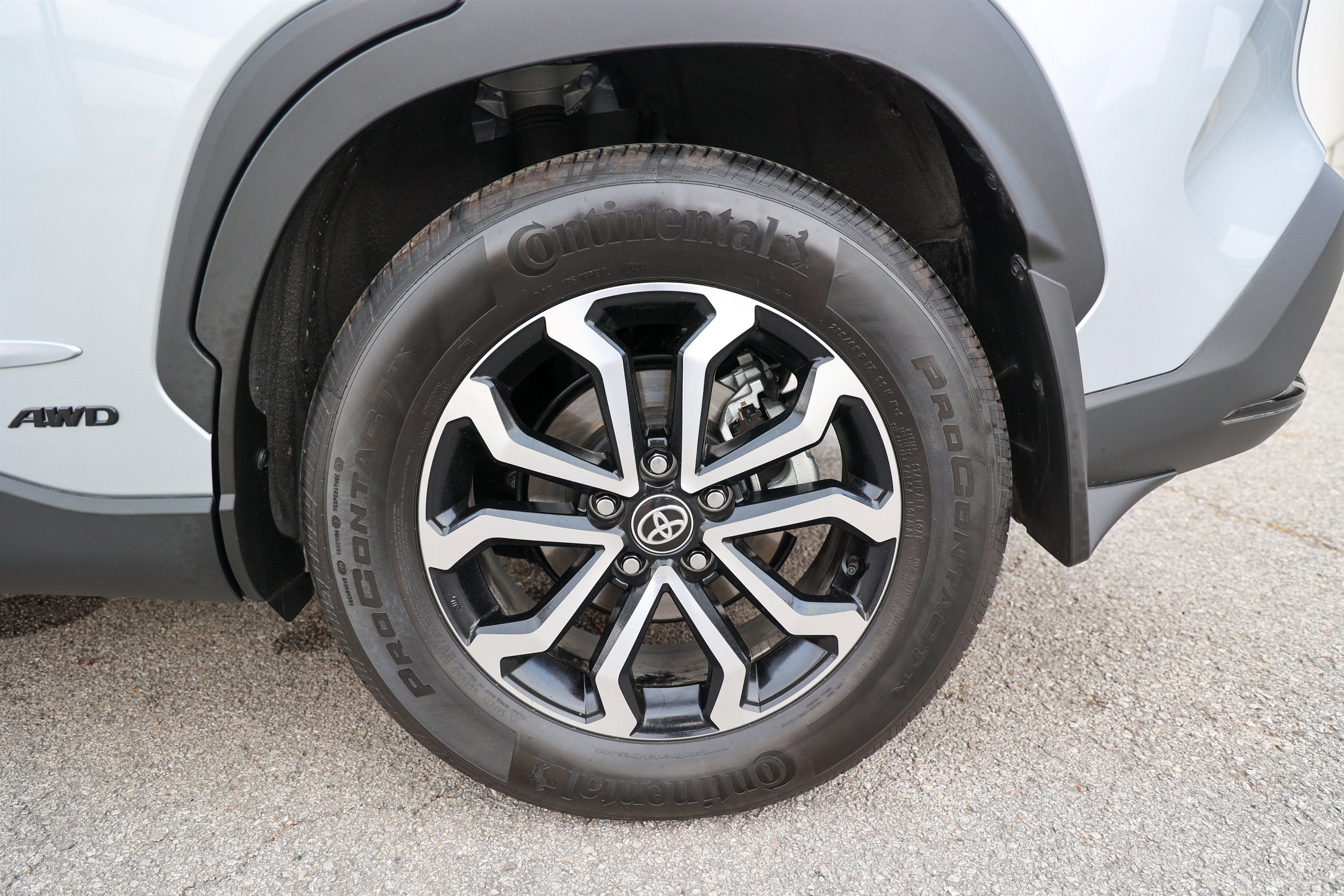 2024 Toyota COROLLA CROSS HV Hybrid SE