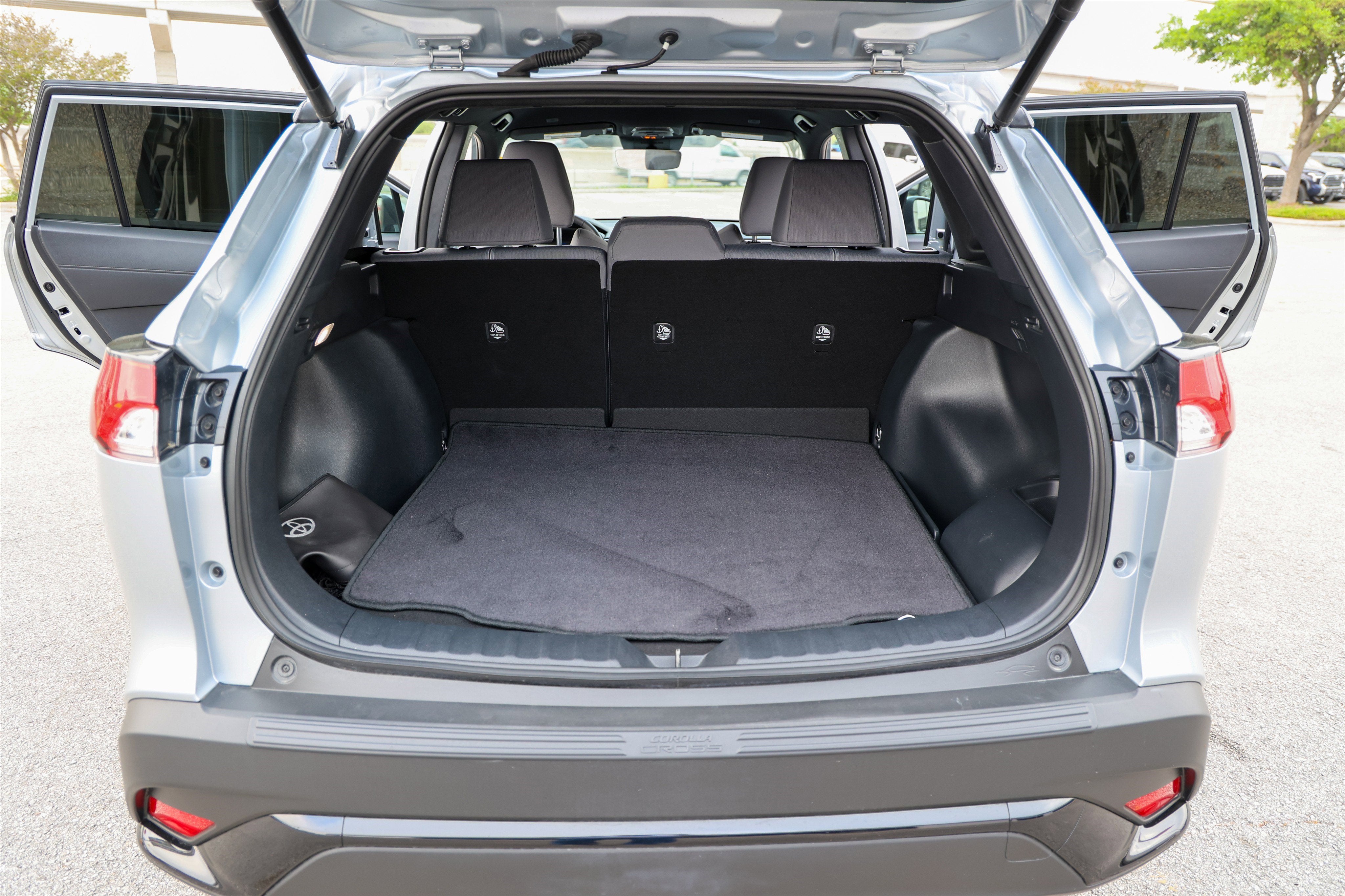 2024 Toyota COROLLA CROSS HV Hybrid SE