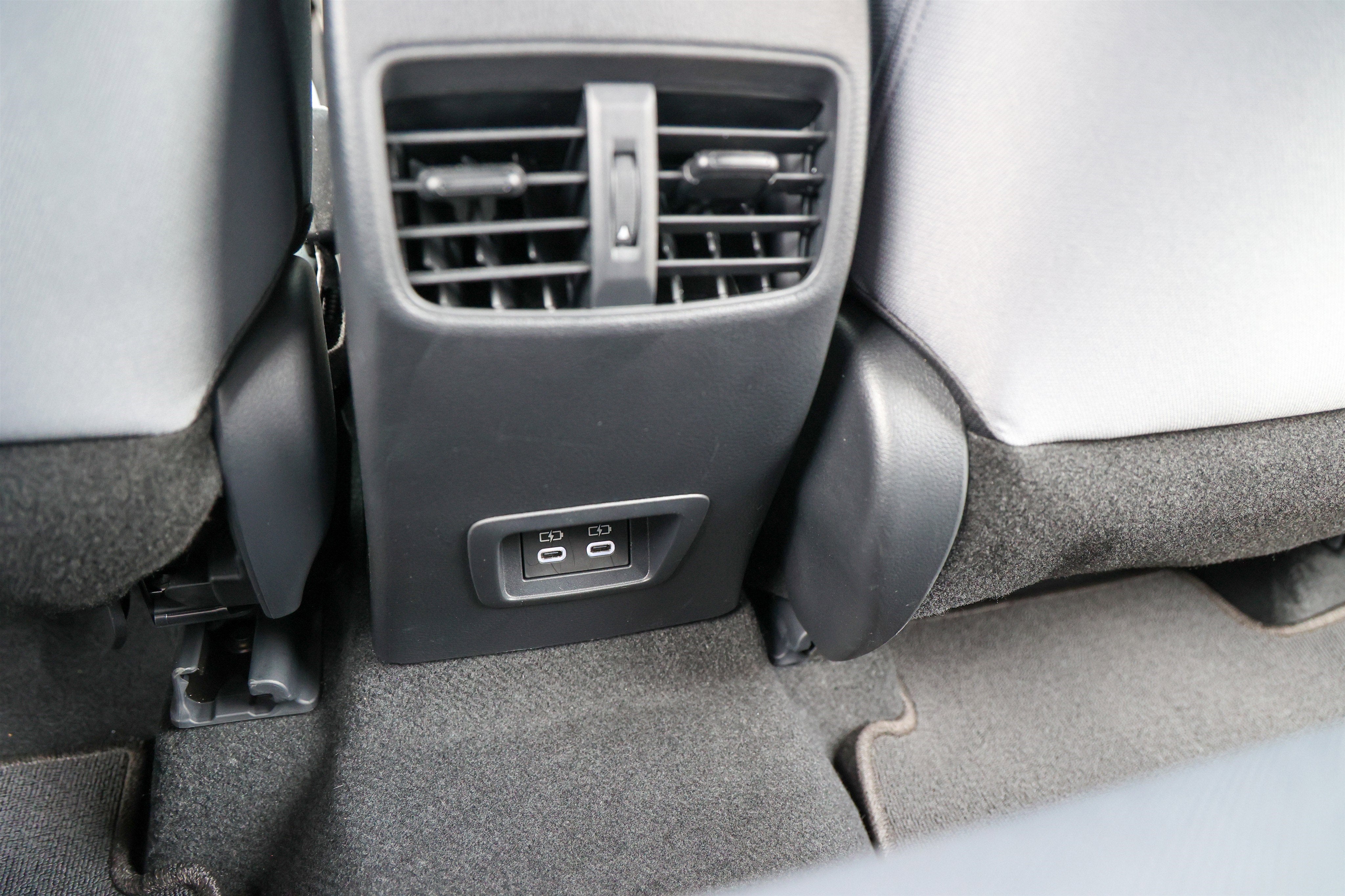 2024 Toyota COROLLA CROSS HV Hybrid SE