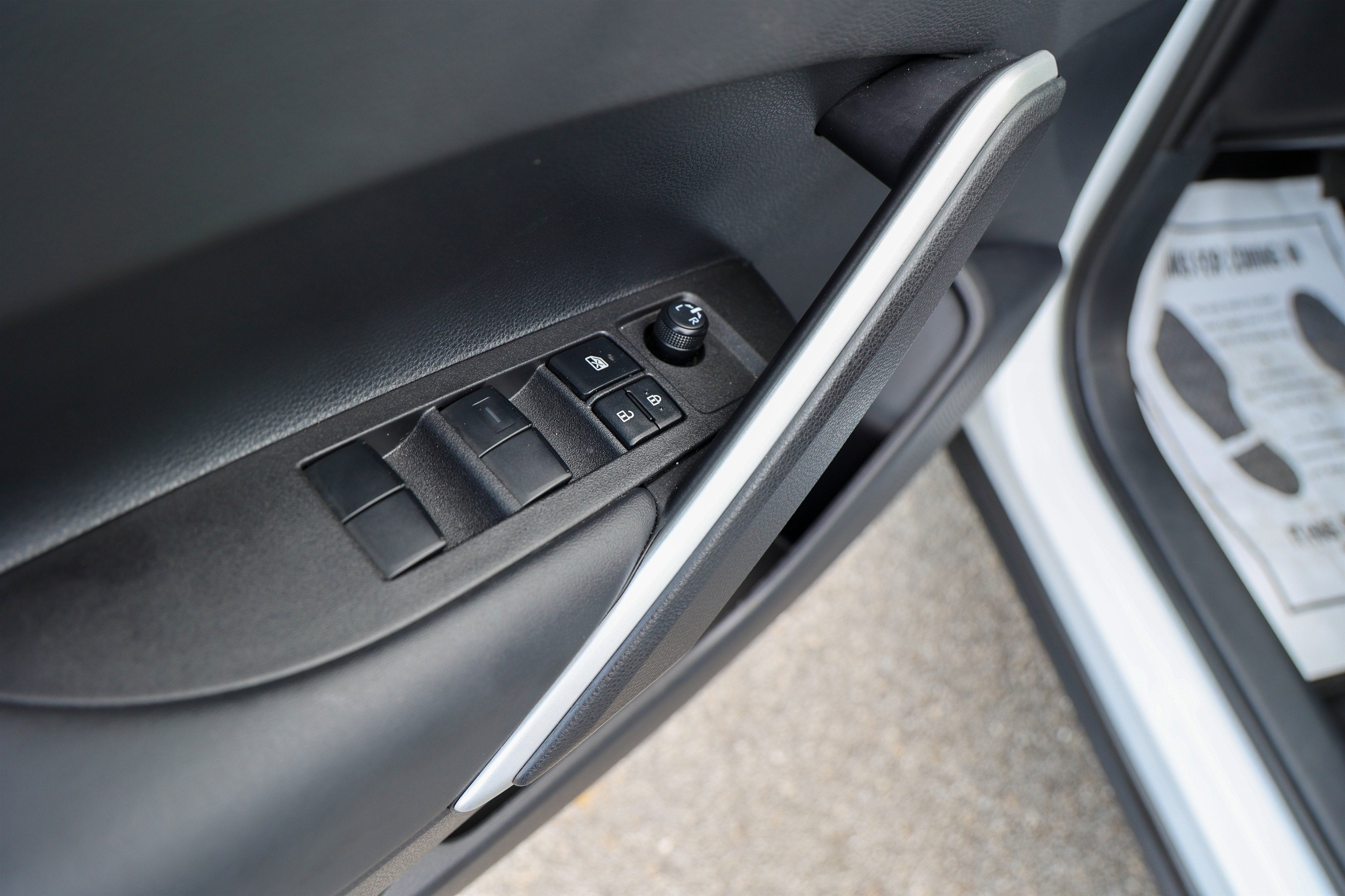 2026 Toyota COROLLA CROSS HV Hybrid XSE