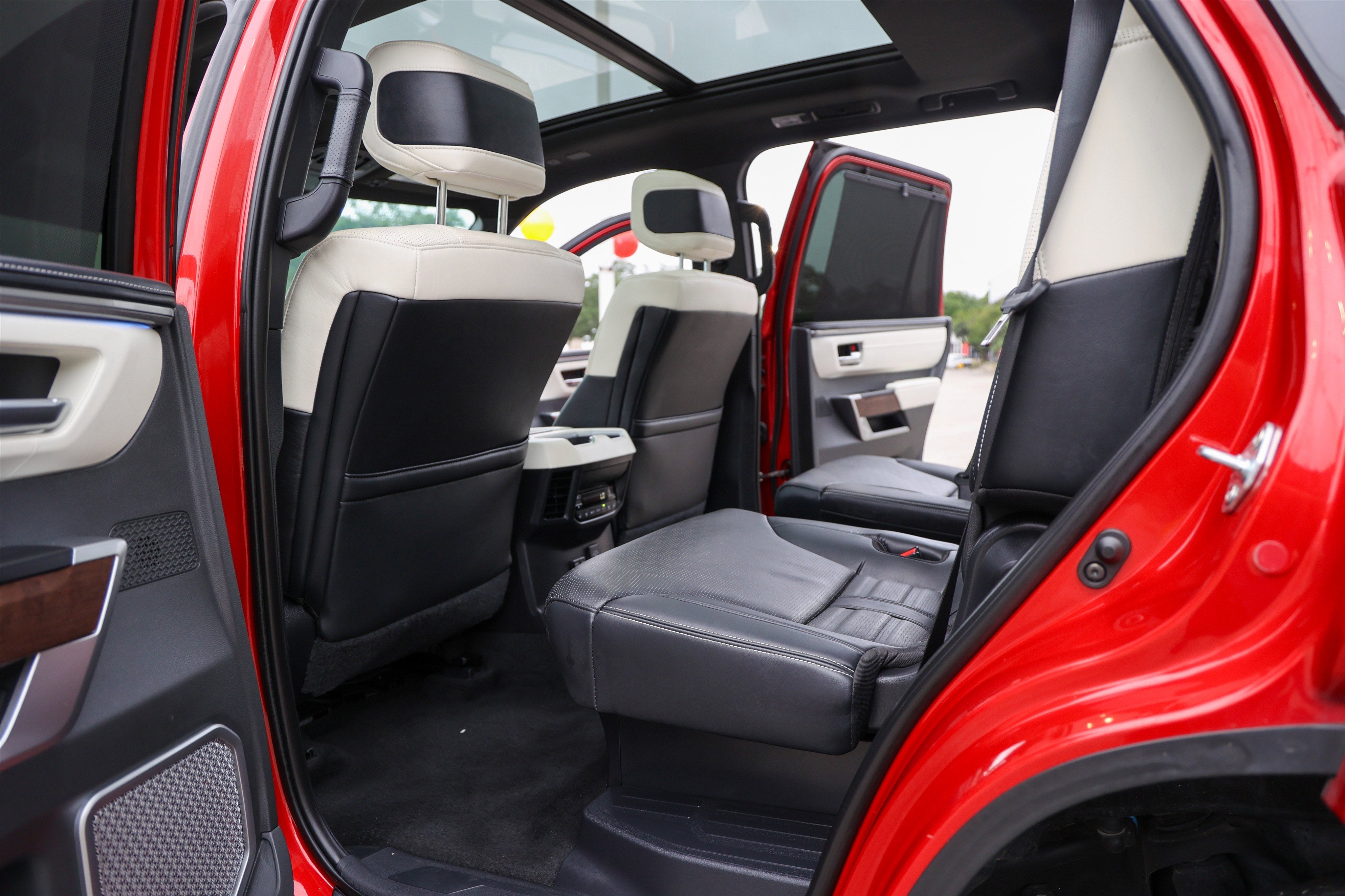 2024 Toyota SEQUOIA 4WD Capstone