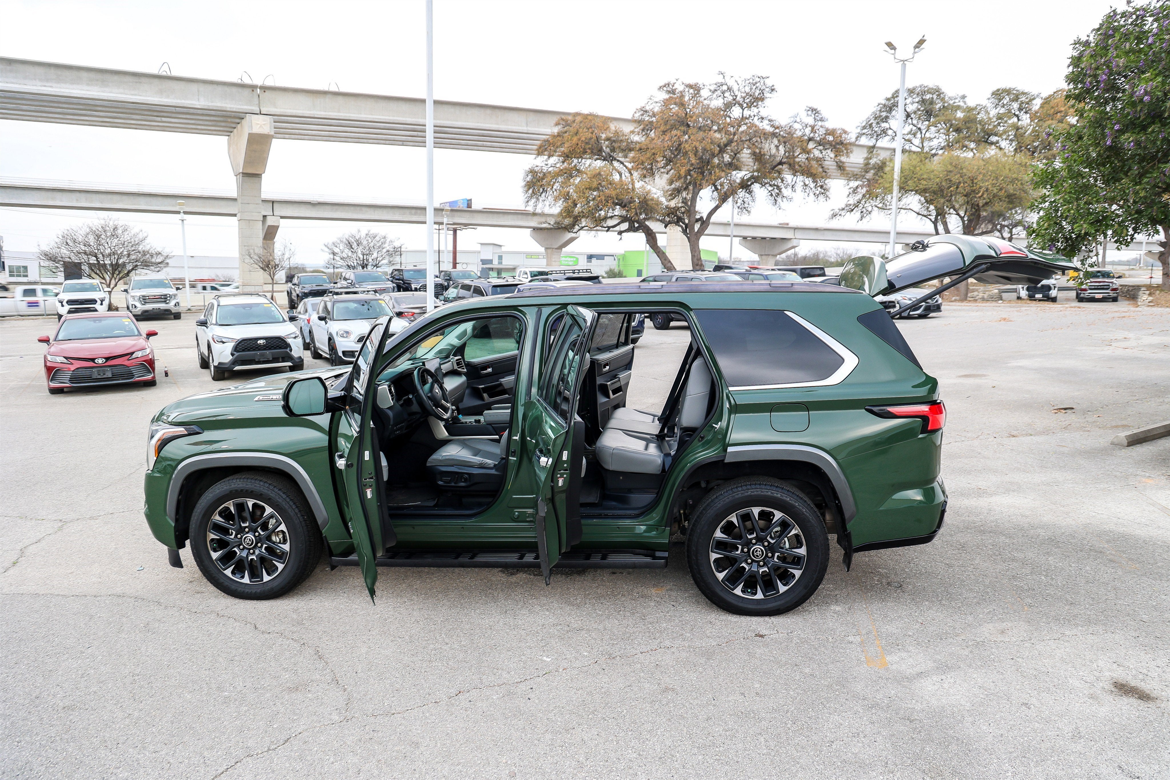 2023 Toyota SEQUOIA 4WD Limited