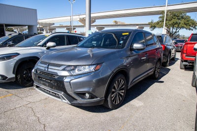 2020 Mitsubishi Outlander SE