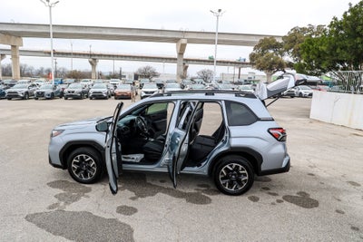 2025 Subaru Forester Premium