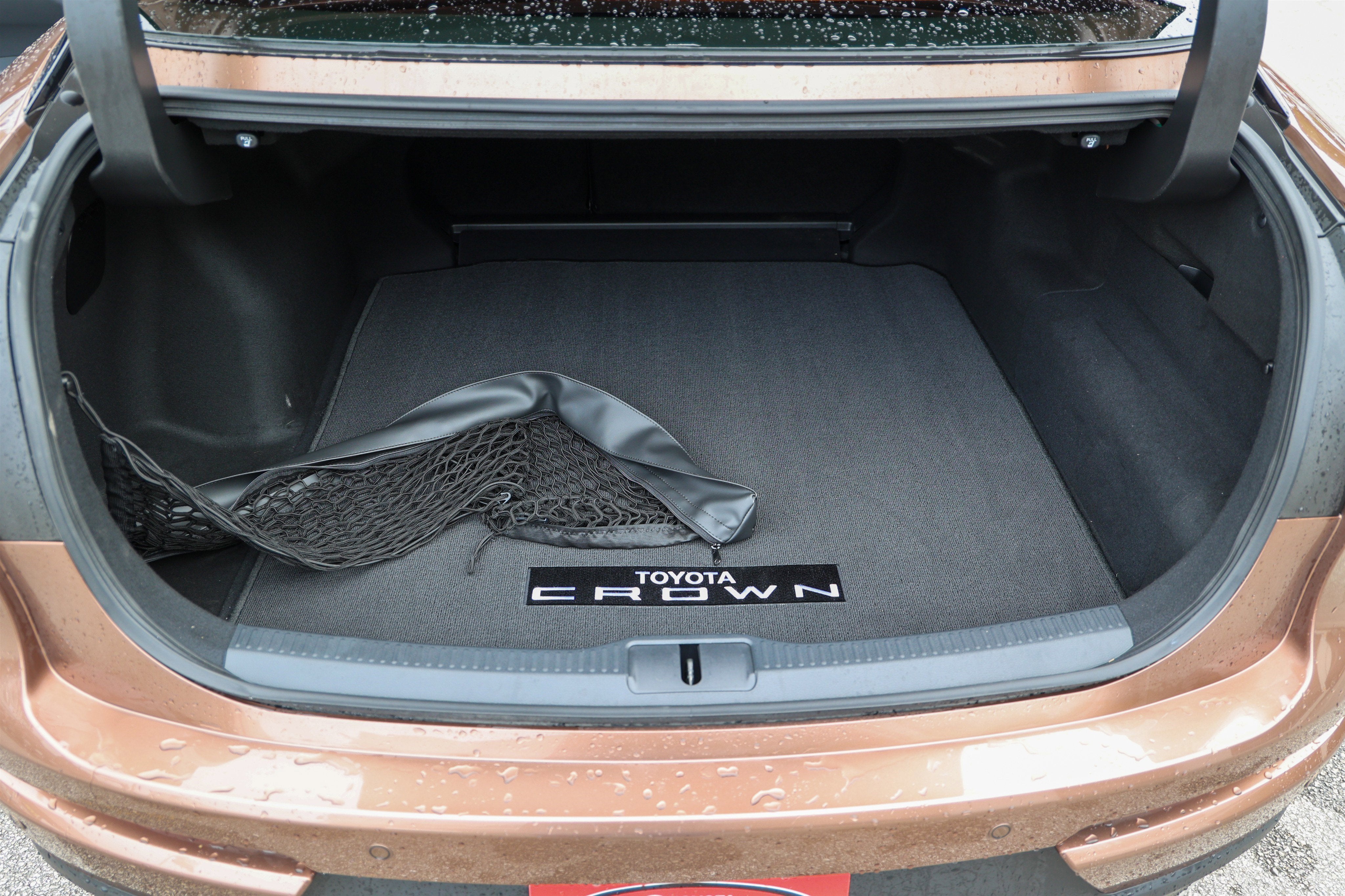 2025 Toyota CROWN Limited