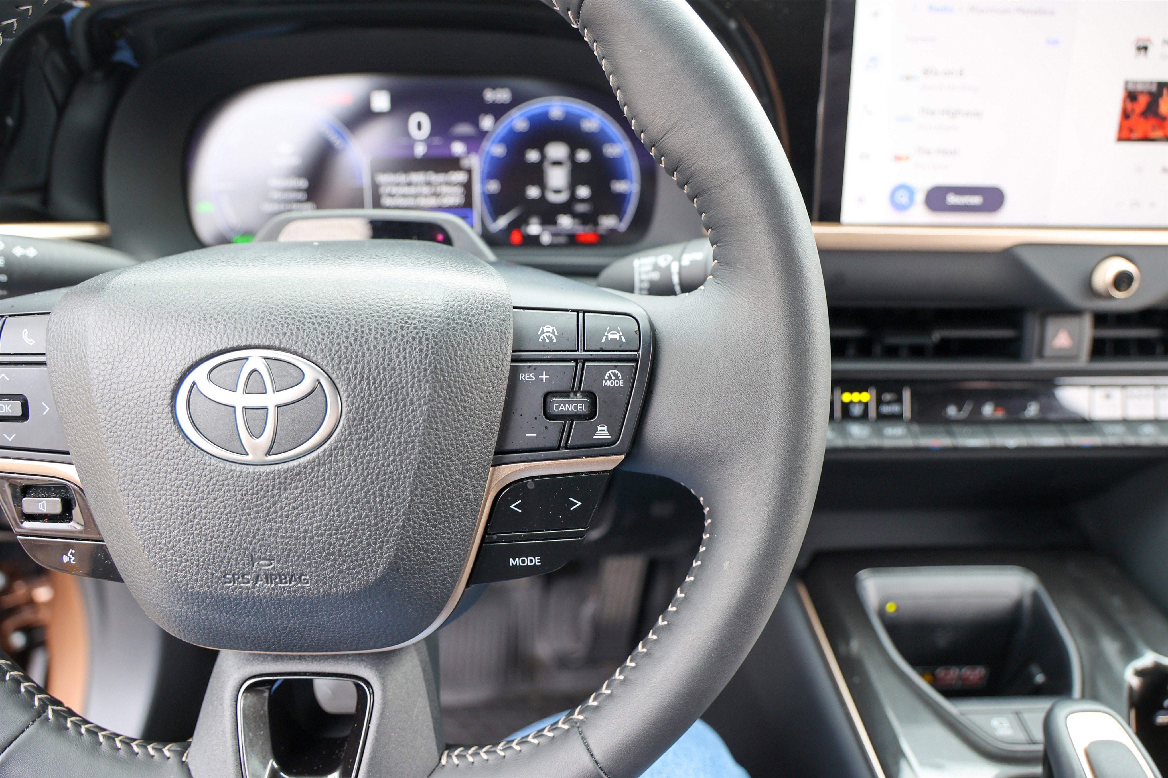 2025 Toyota CROWN Limited