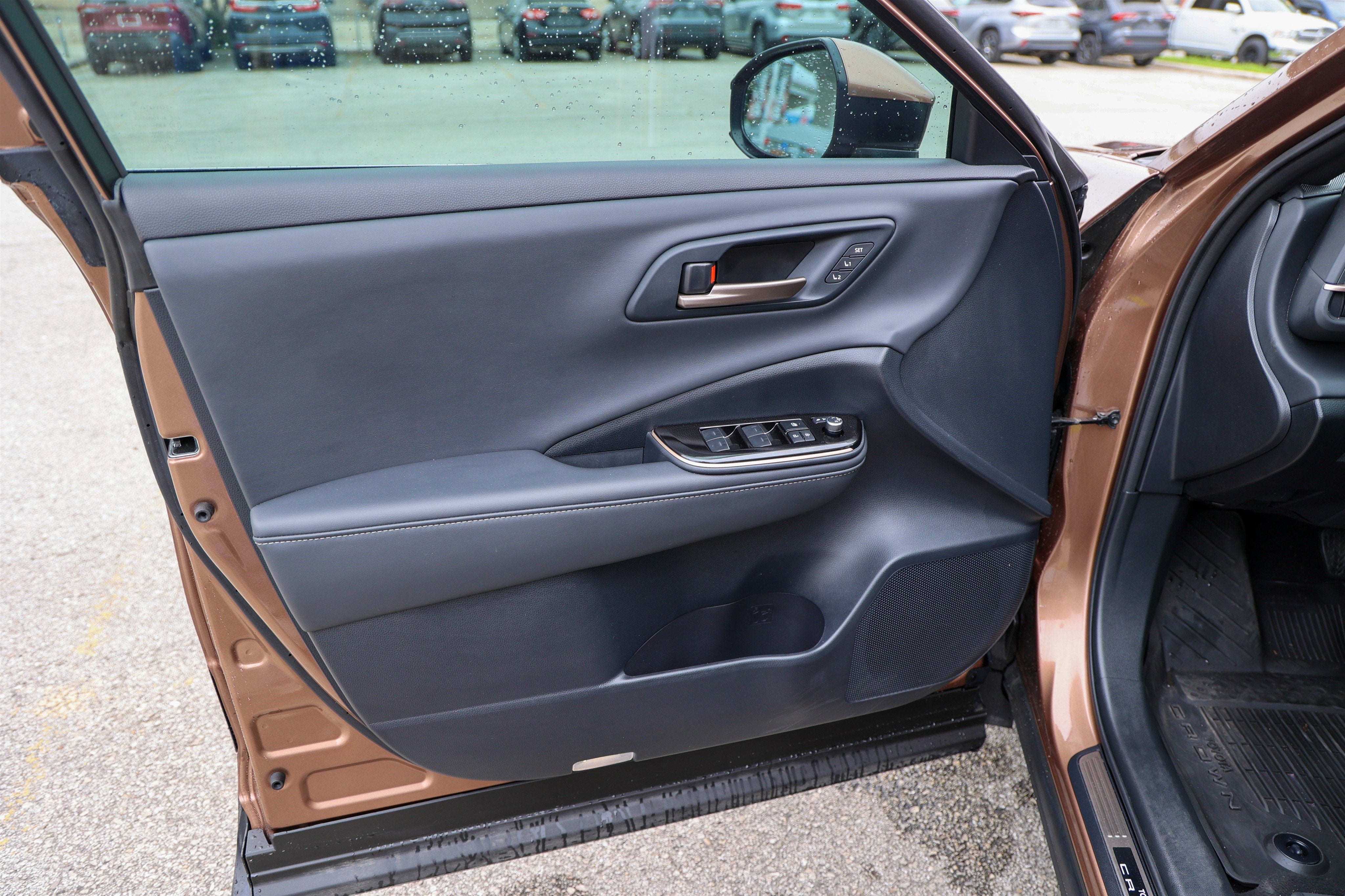 2025 Toyota CROWN Limited