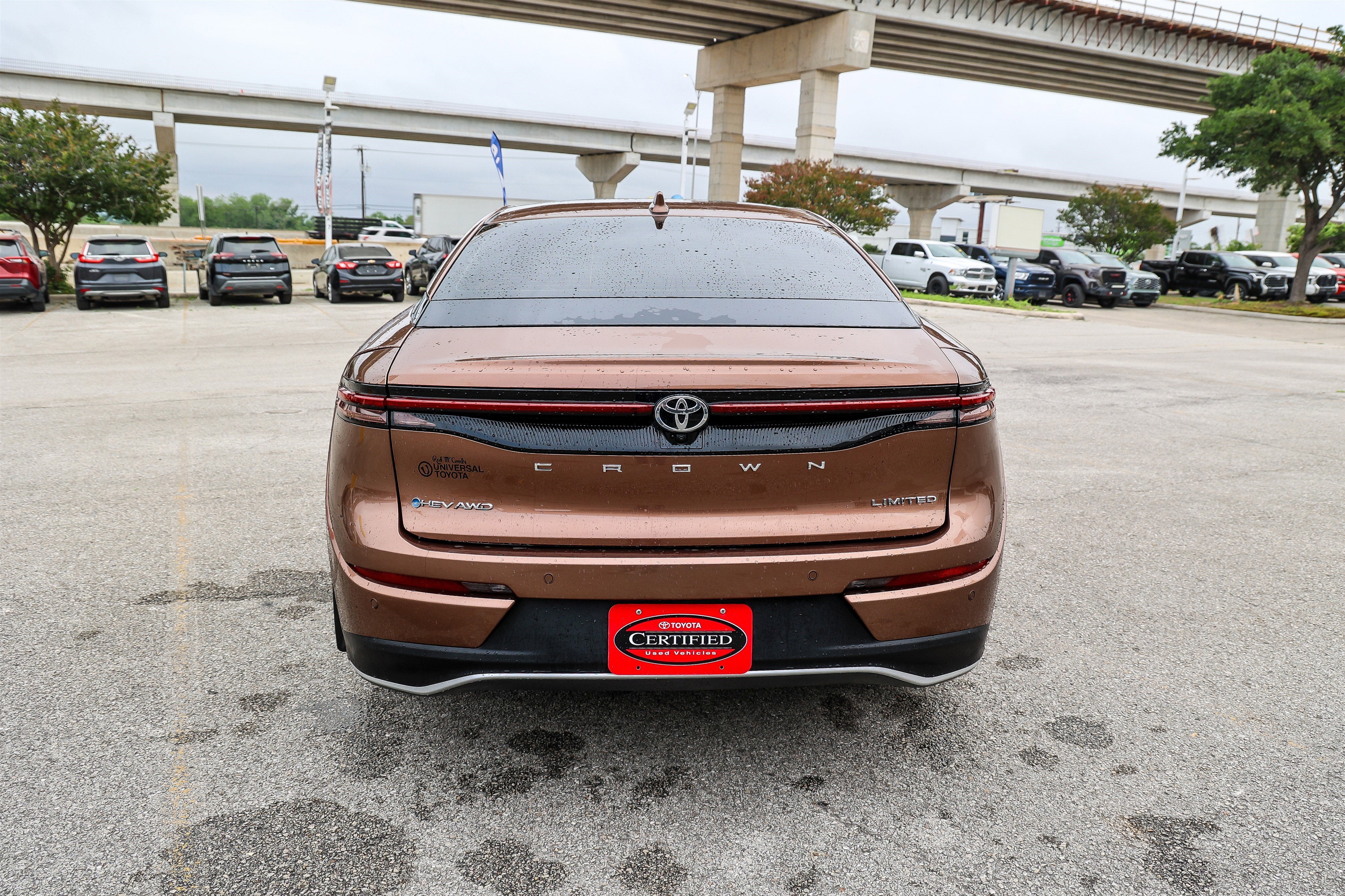 2025 Toyota CROWN Limited