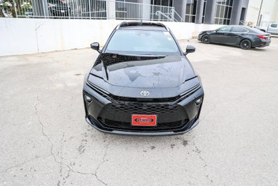 2025 Toyota CROWN SIGNIA XLE