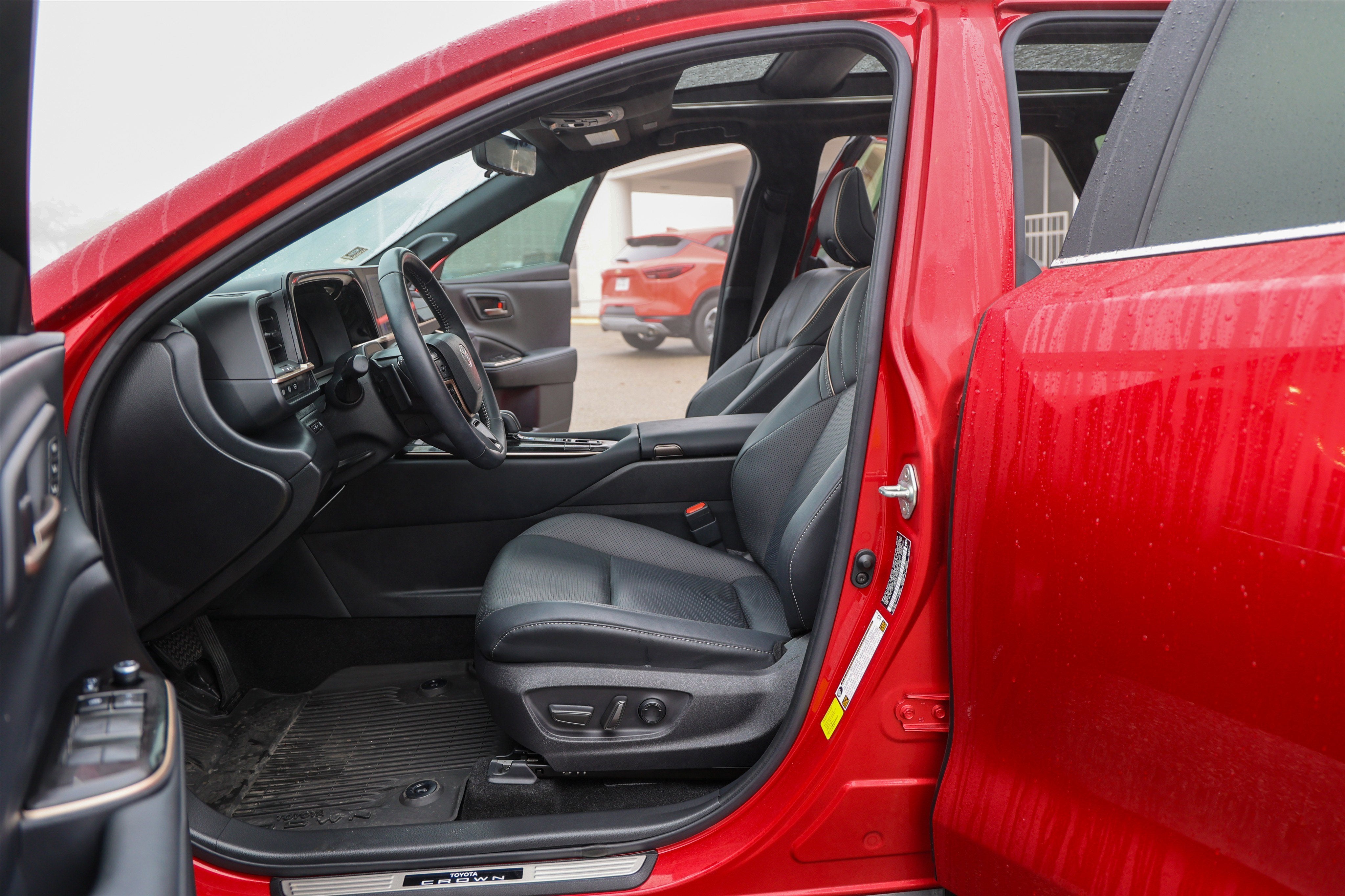 2025 Toyota CROWN SIGNIA Limited