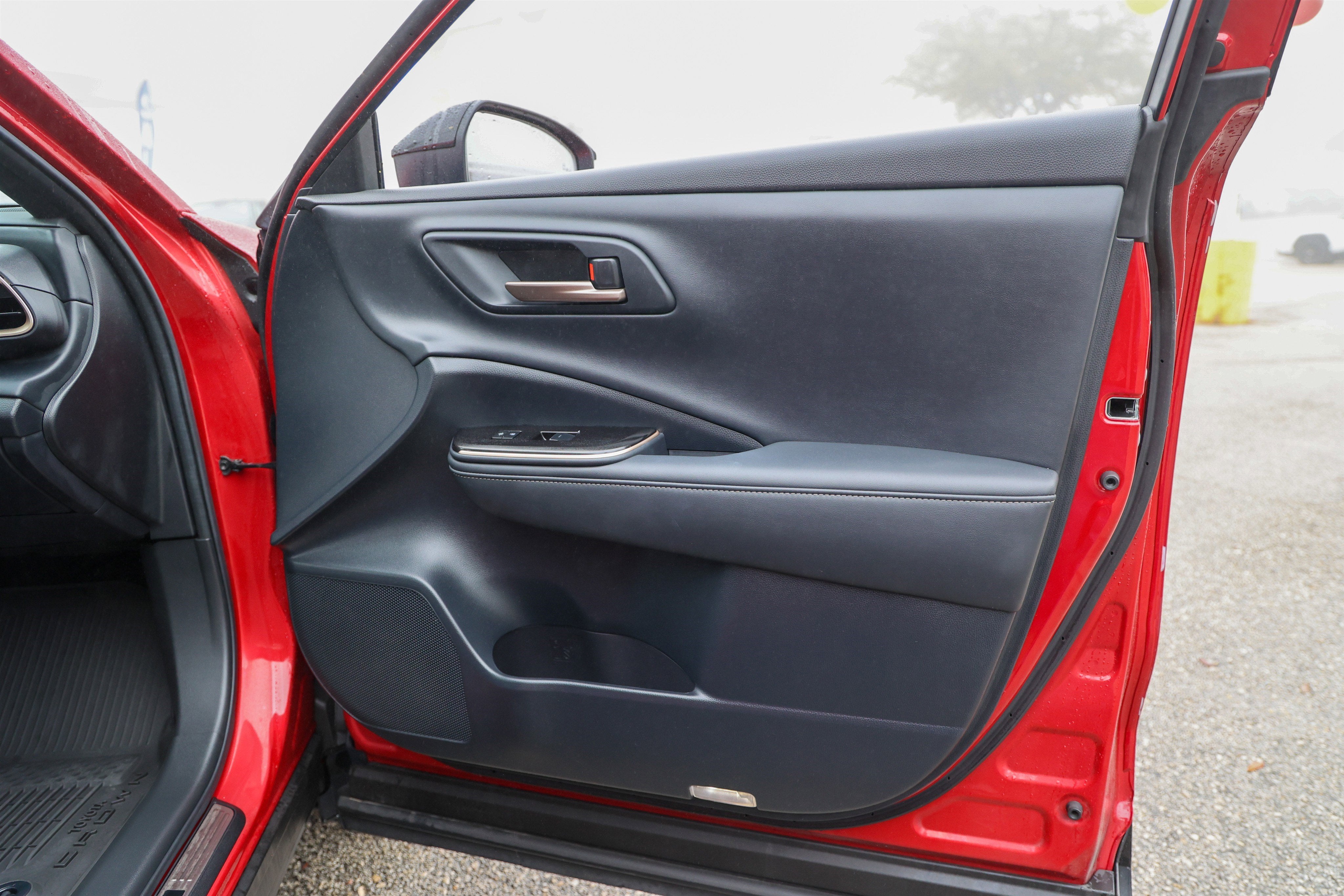 2025 Toyota CROWN SIGNIA Limited