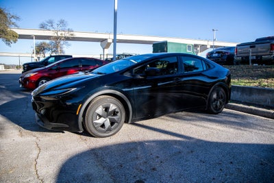 2025 Toyota PRIUS LE