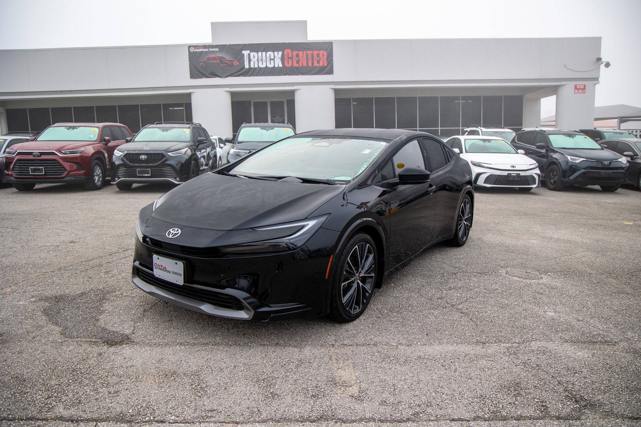 2024 Toyota PRIUS XLE