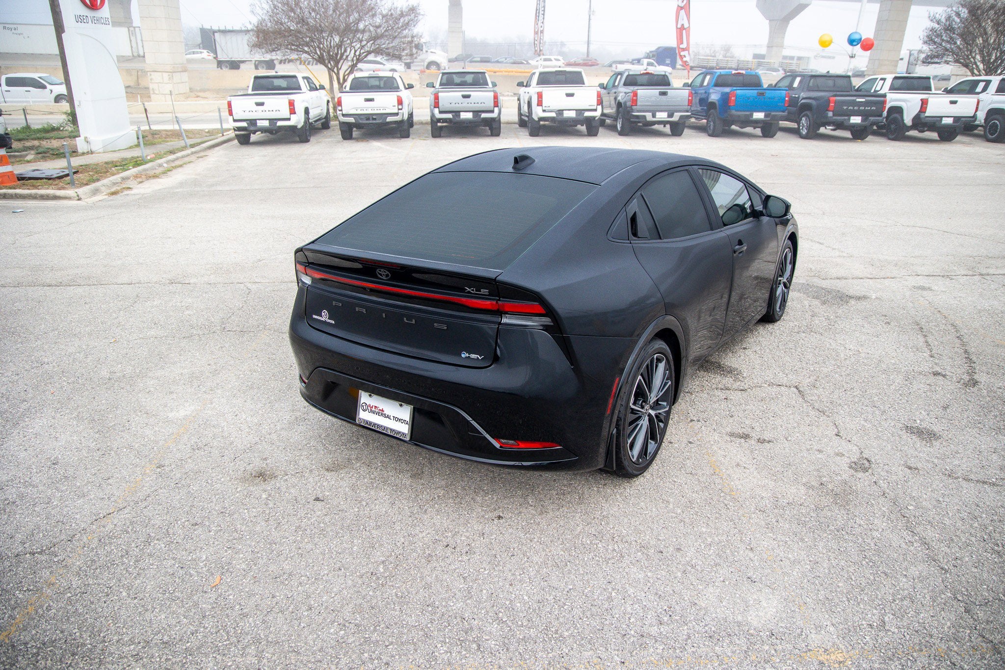 2024 Toyota PRIUS XLE