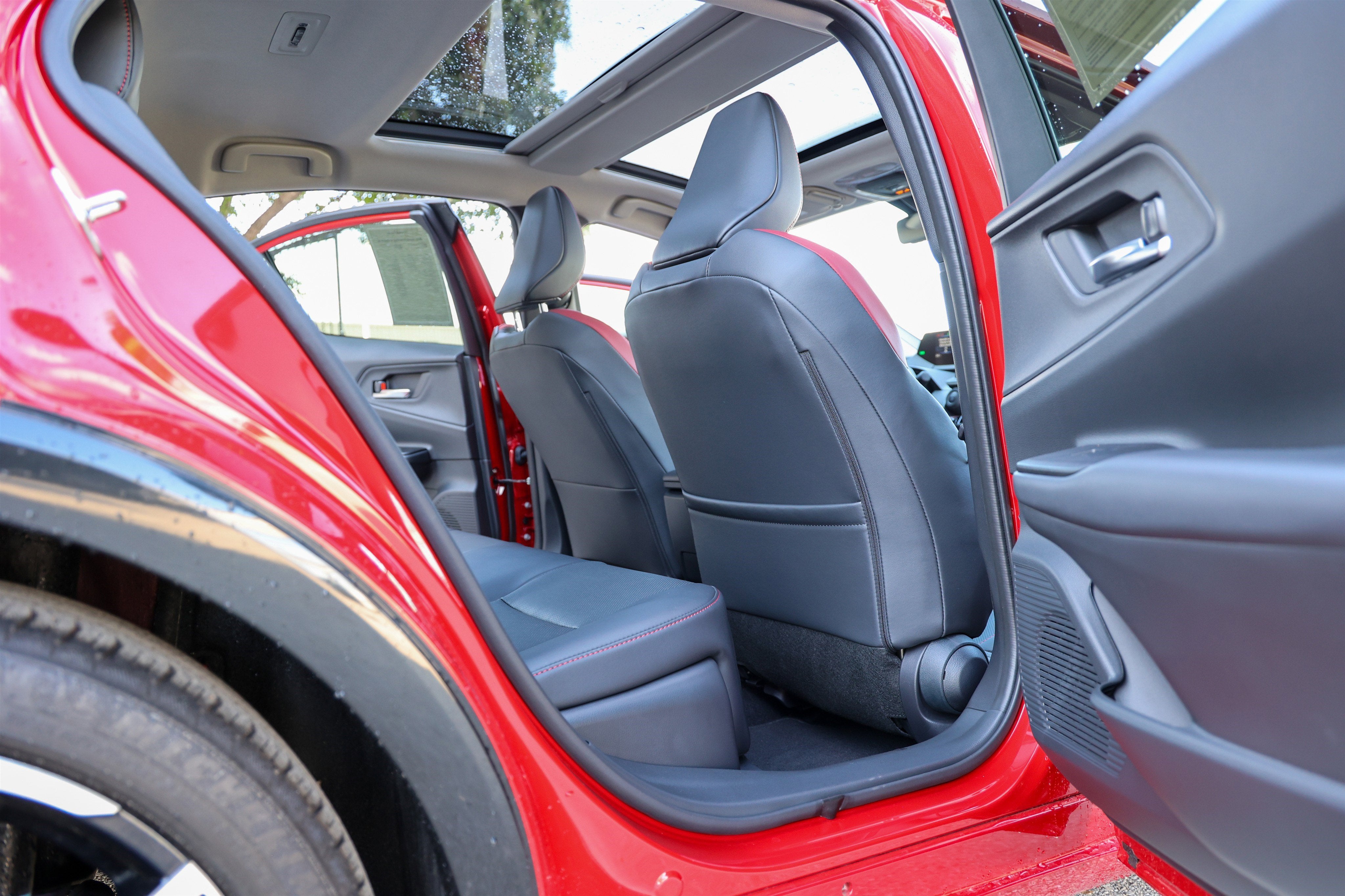 2025 Toyota Prius XSE SE