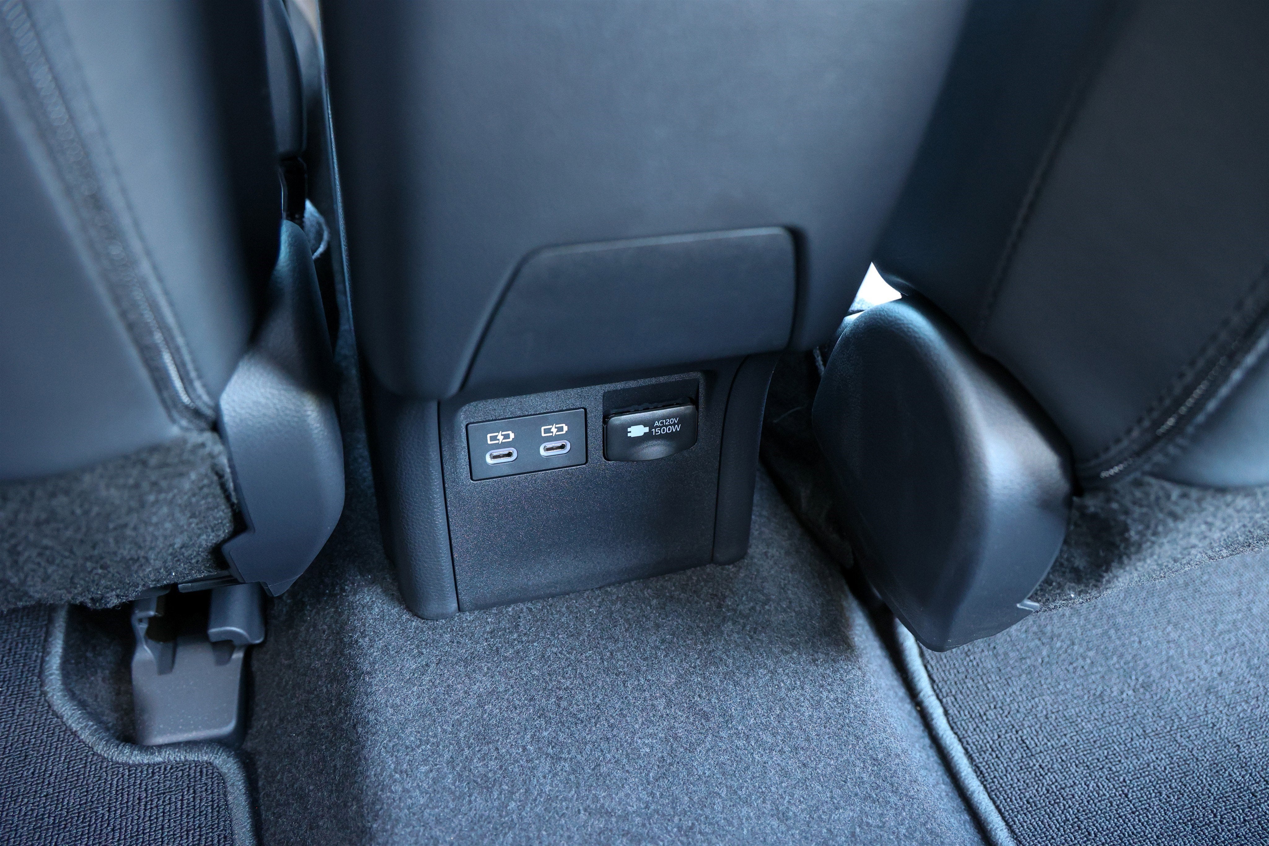 2025 Toyota Prius XSE SE