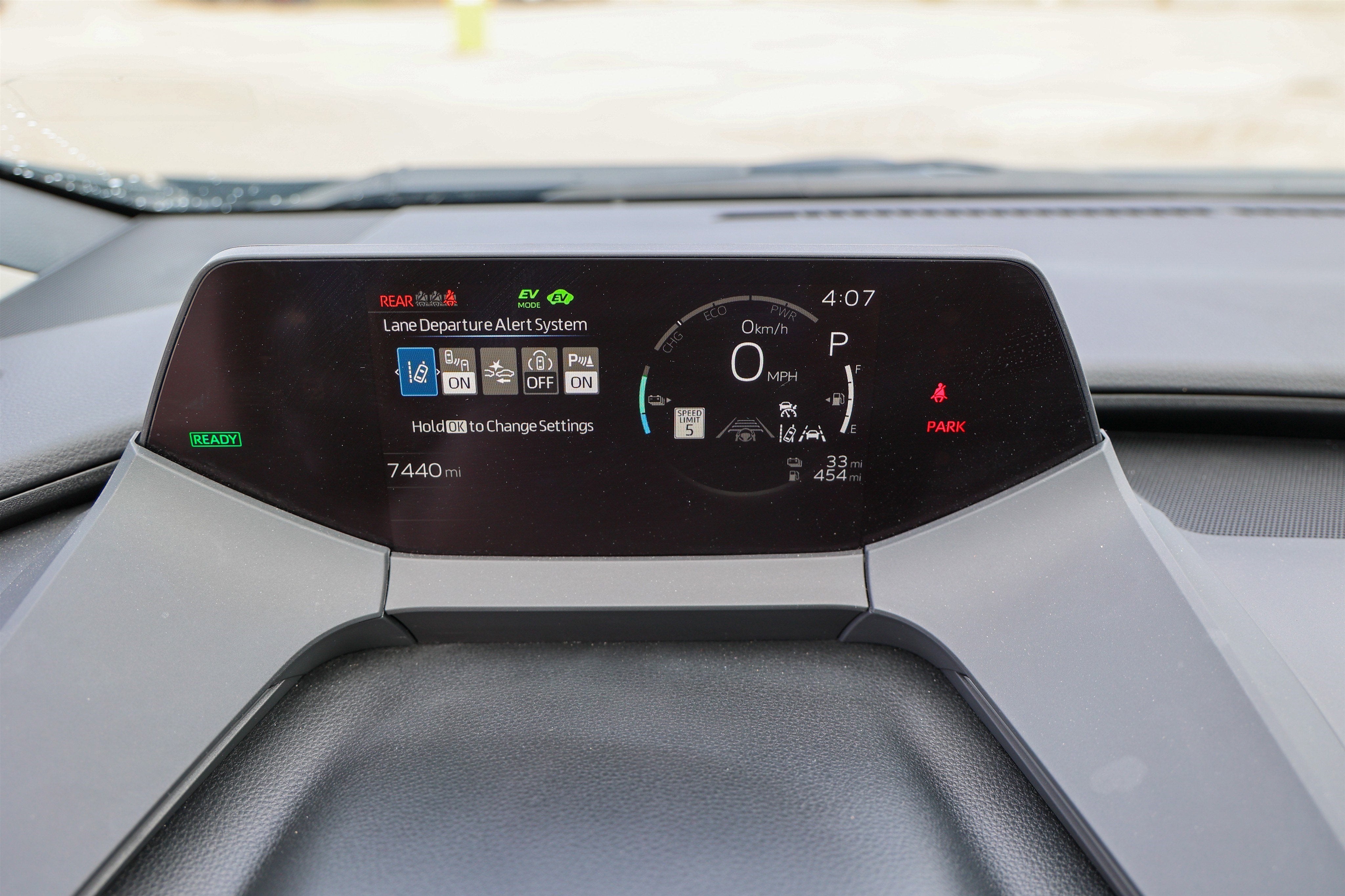 2025 Toyota Prius SE SE