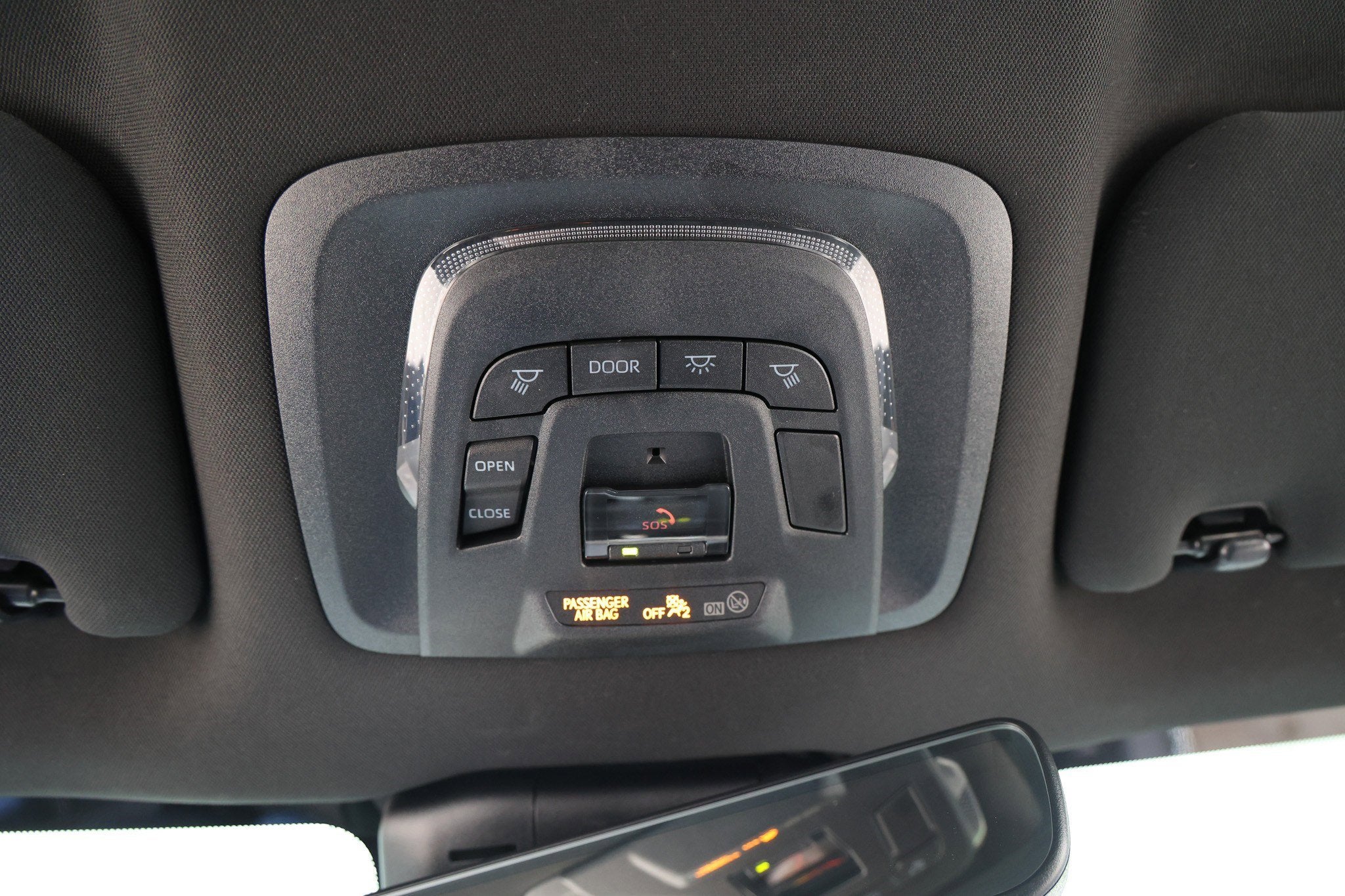 2025 Toyota CROWN Platinum