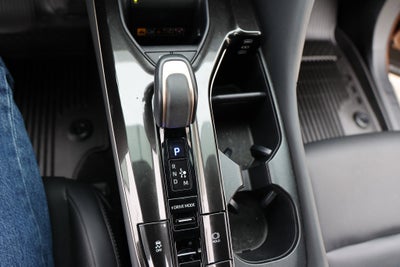 2025 Toyota CROWN Platinum