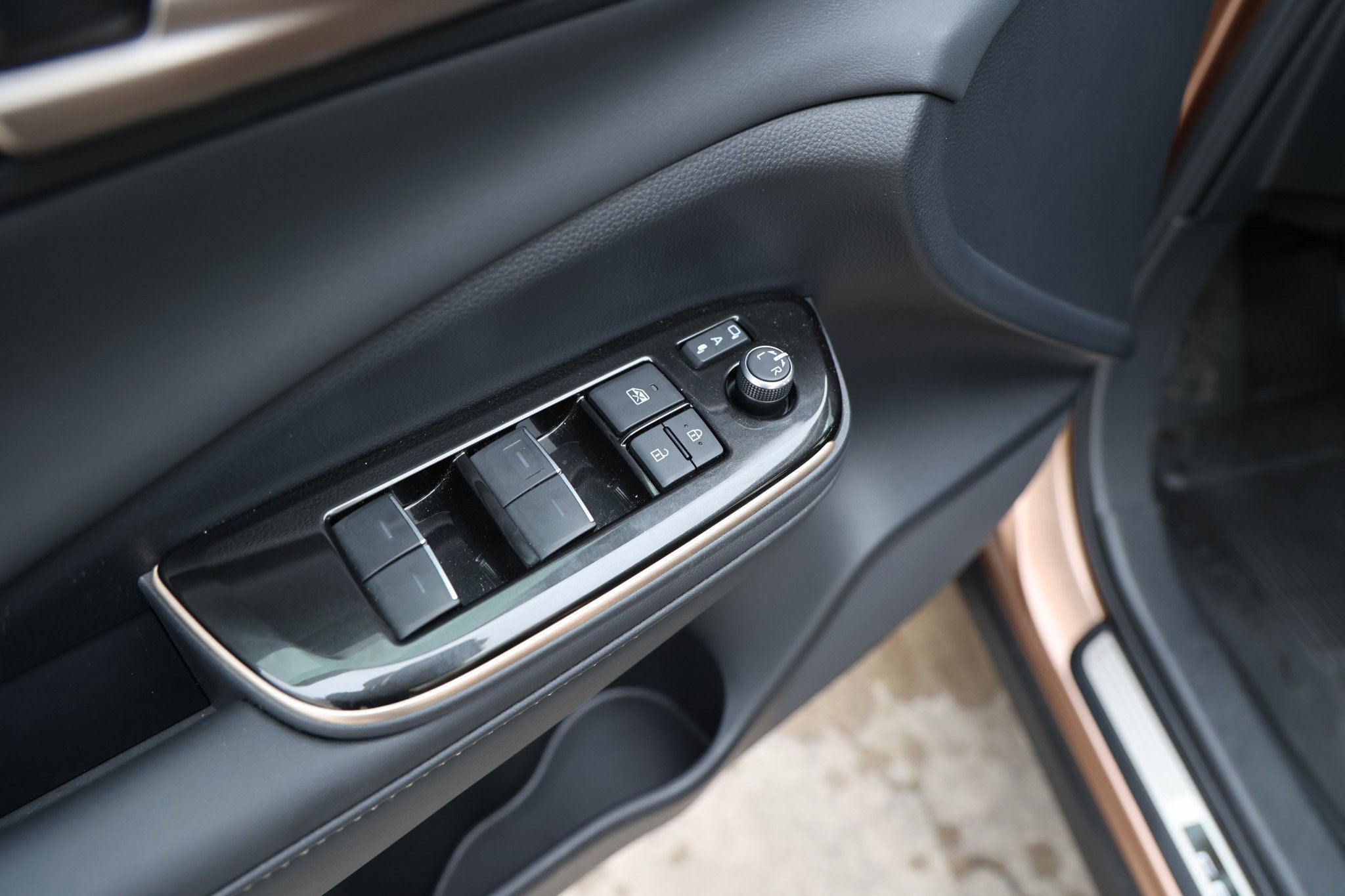 2025 Toyota CROWN Platinum