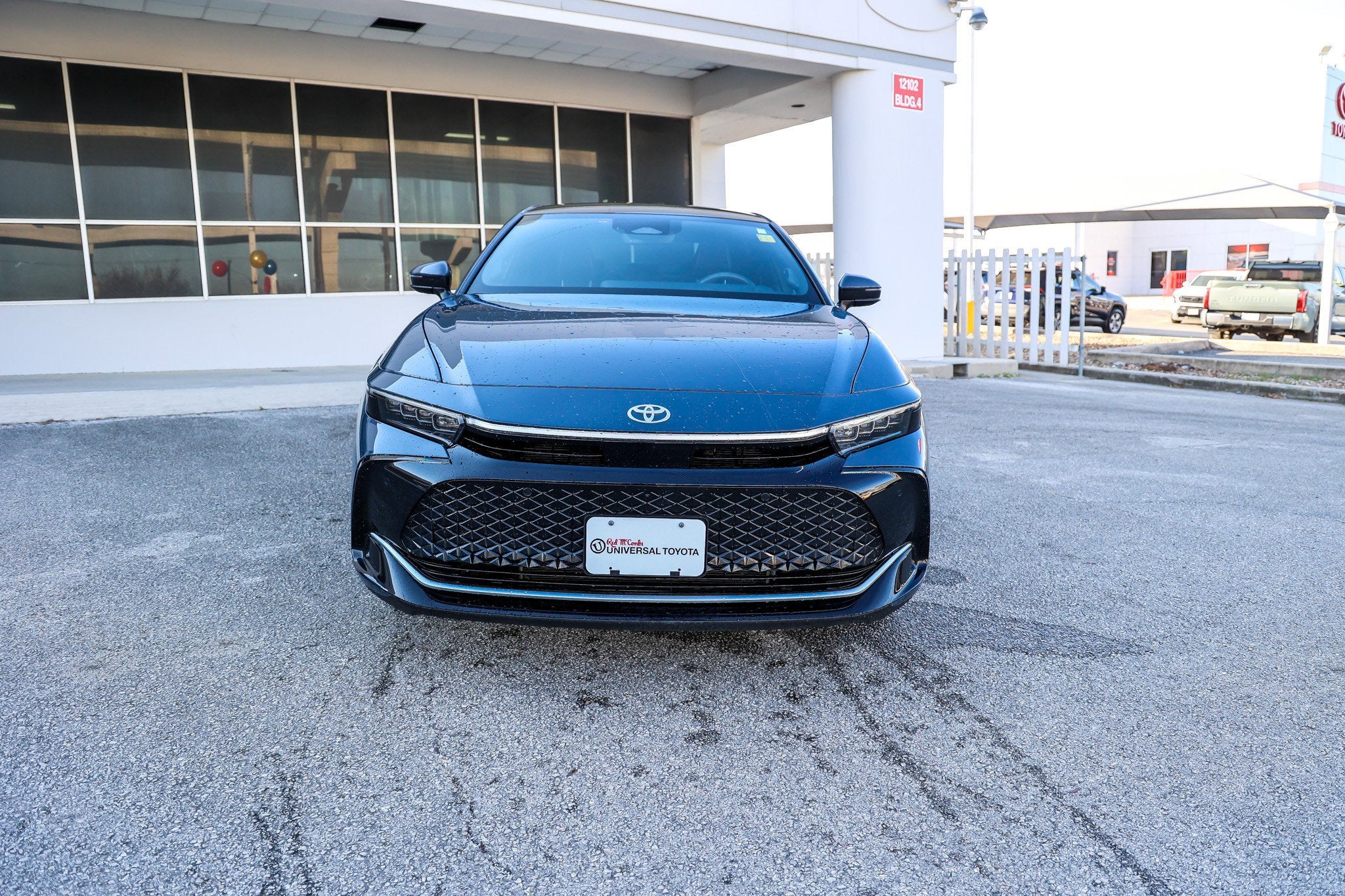 2025 Toyota CROWN Platinum