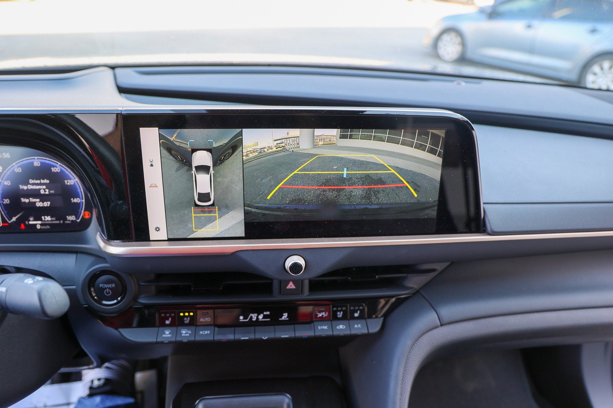 2025 Toyota CROWN Platinum