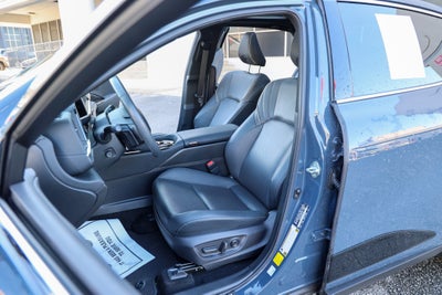 2025 Toyota CROWN Platinum