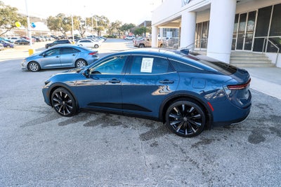 2025 Toyota CROWN Platinum