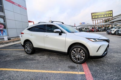 2023 Toyota Venza XLE