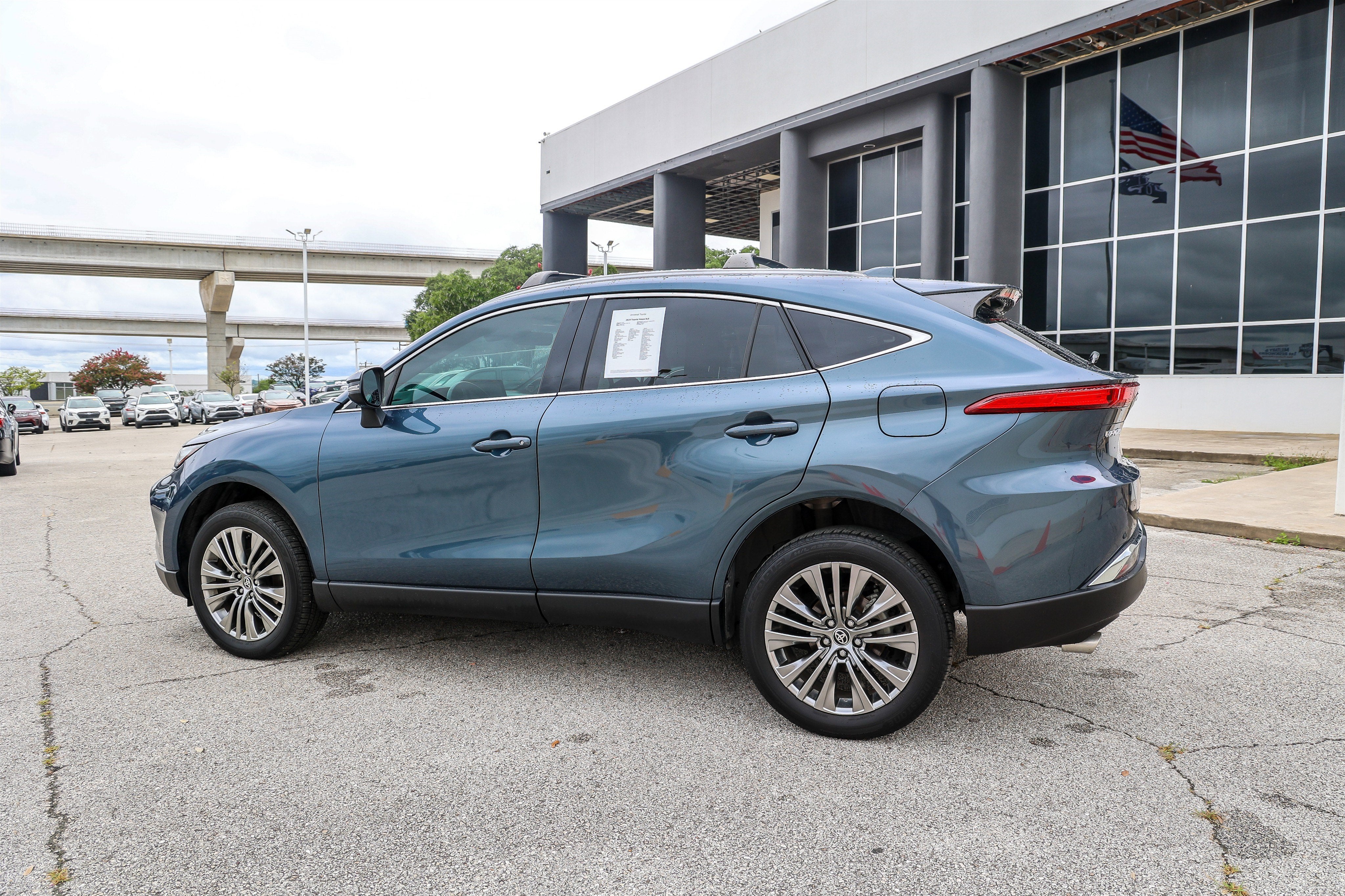 2024 Toyota Venza XLE