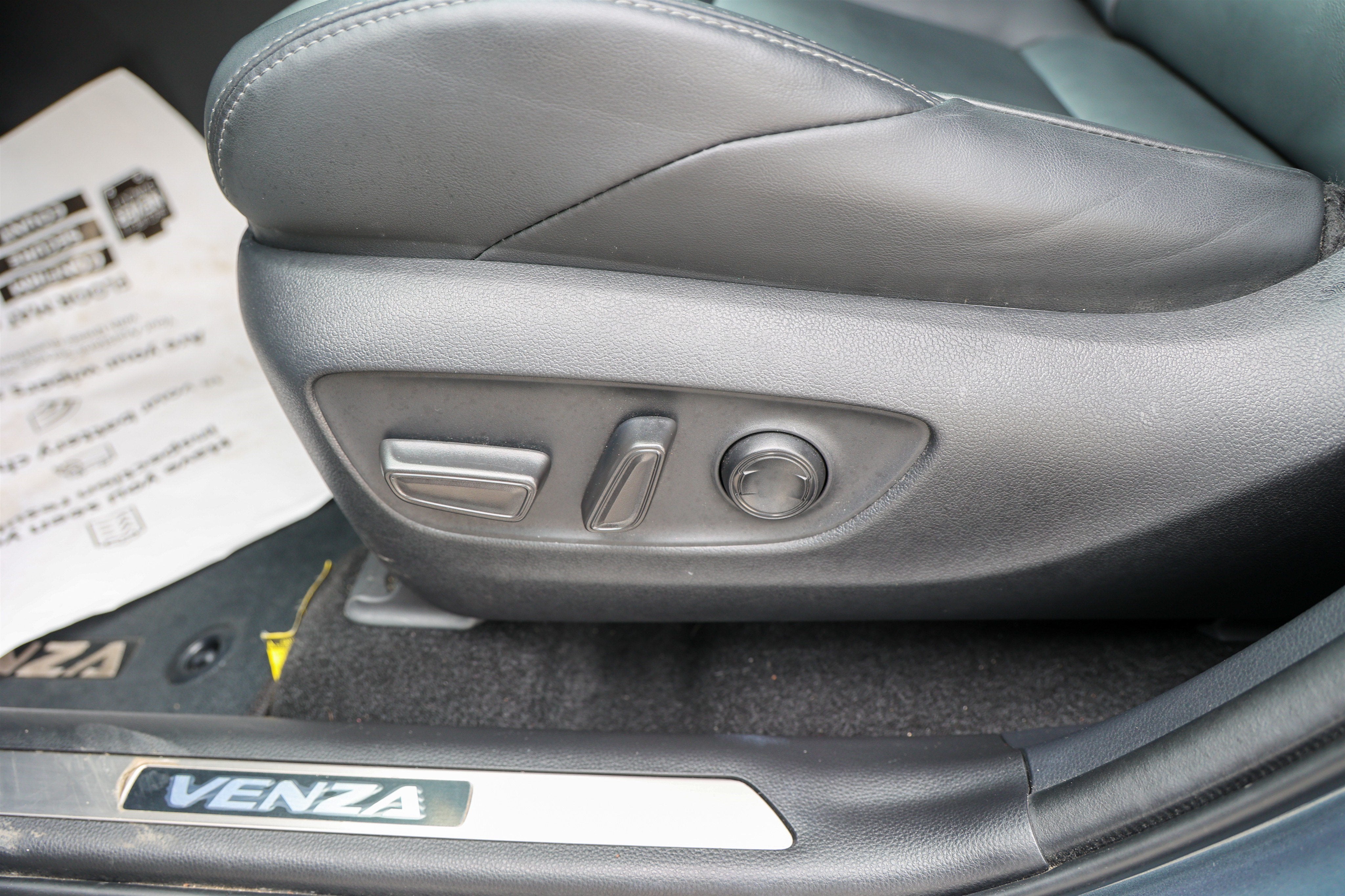2024 Toyota Venza XLE