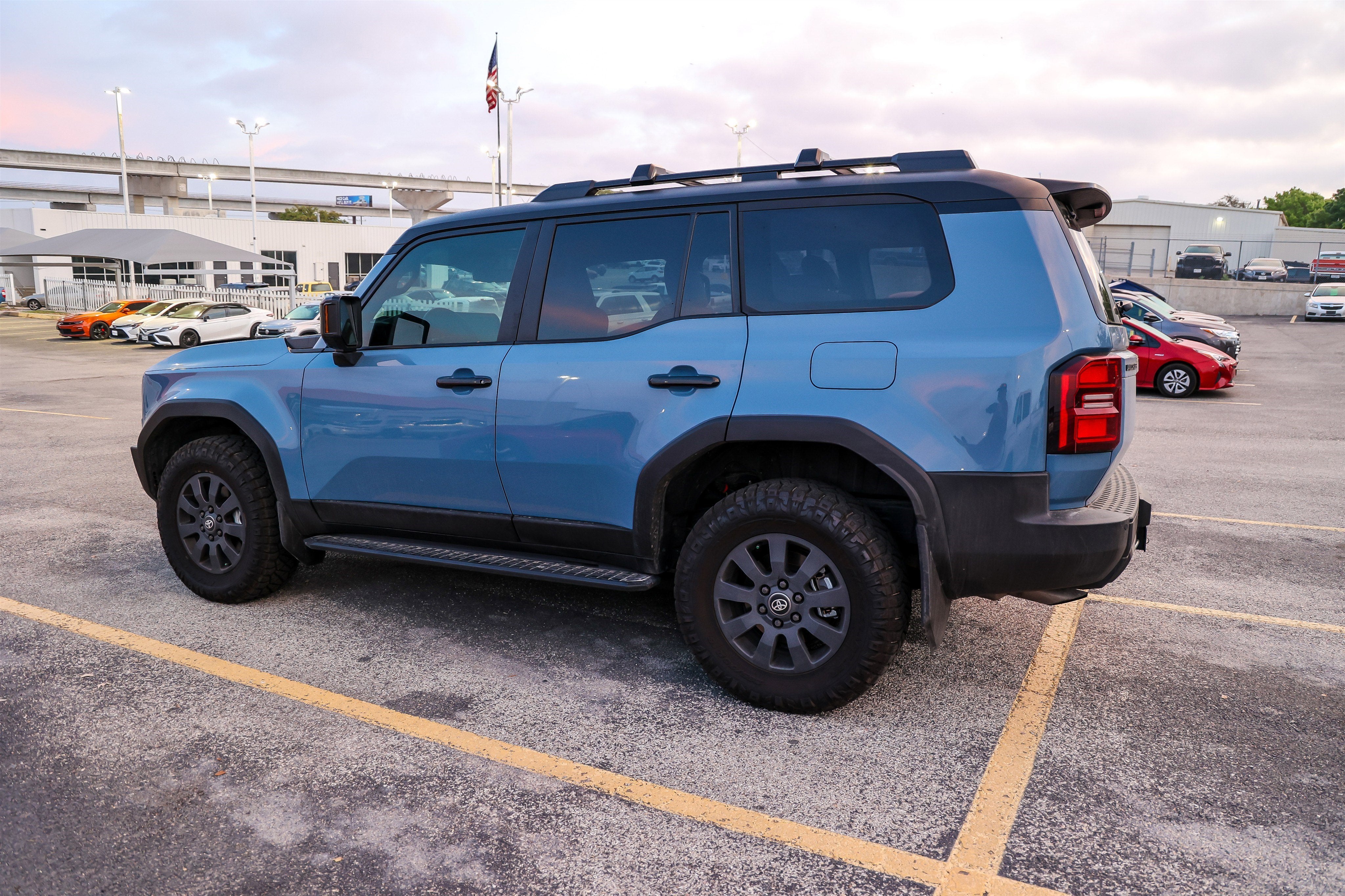 2025 Toyota LAND CRUISER 4DR 4WD