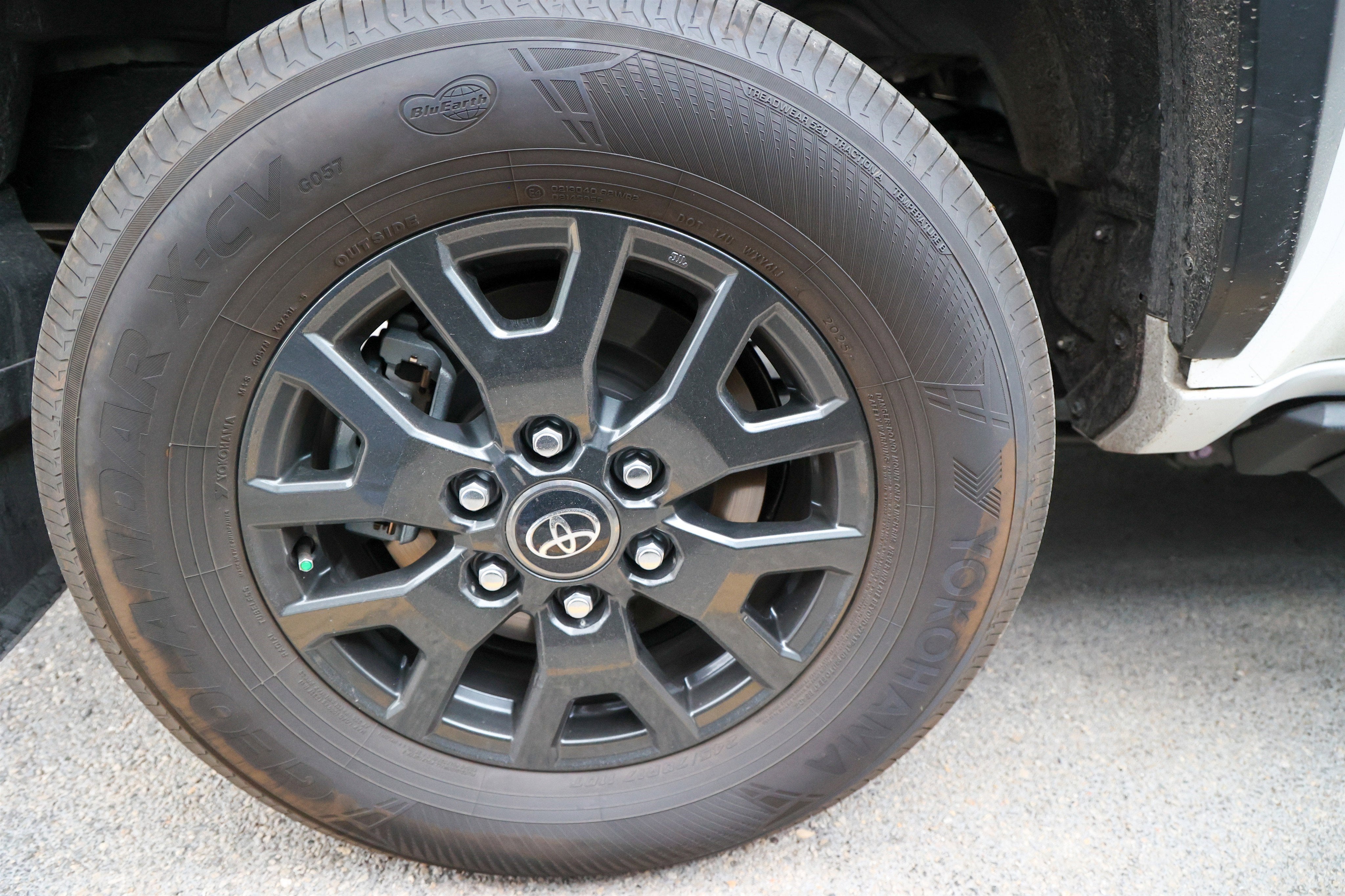 2025 Toyota 4RUNNER SR5