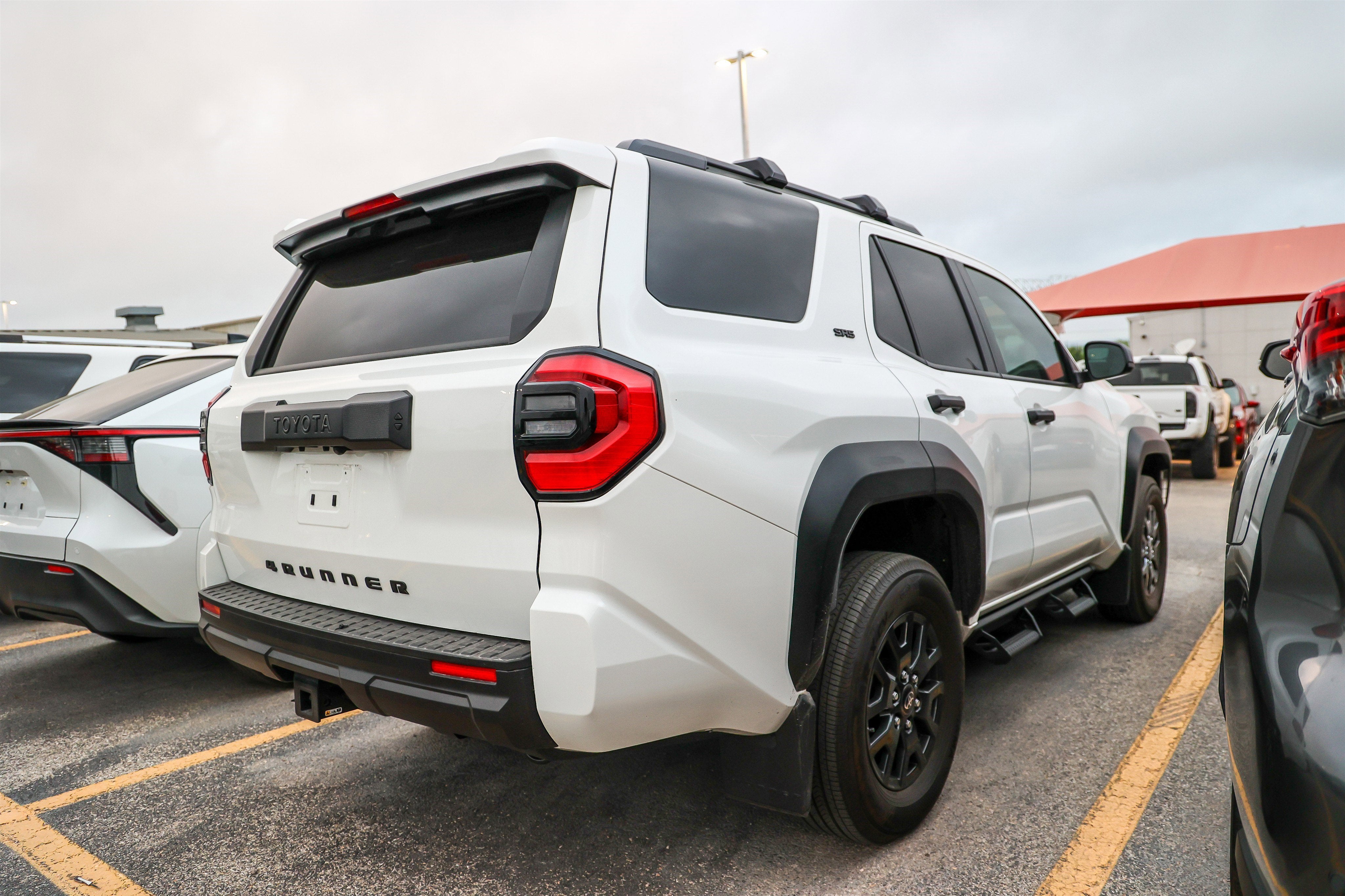 2025 Toyota 4RUNNER SR5