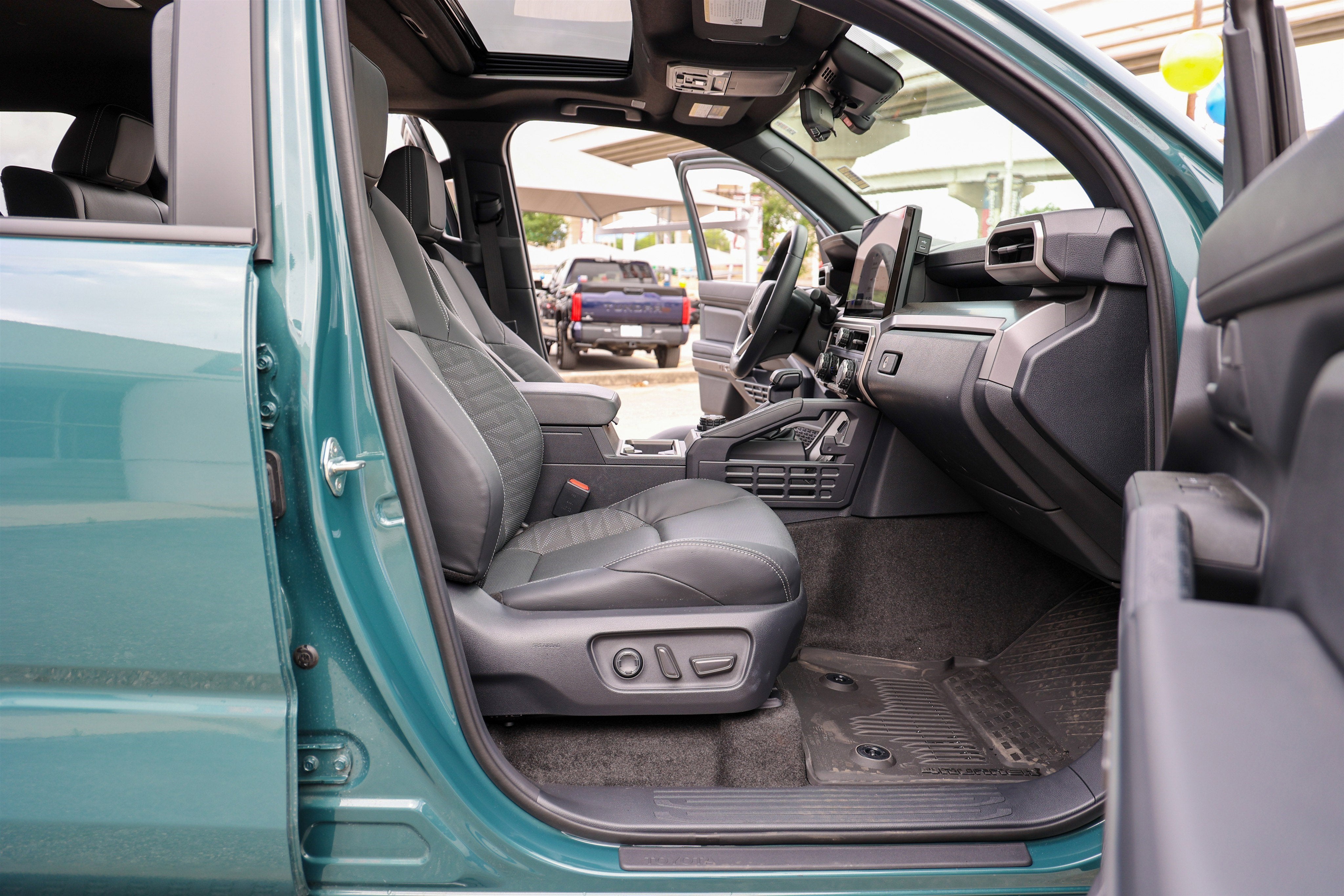 2025 Toyota 4RUNNER TRD Off Road Premium