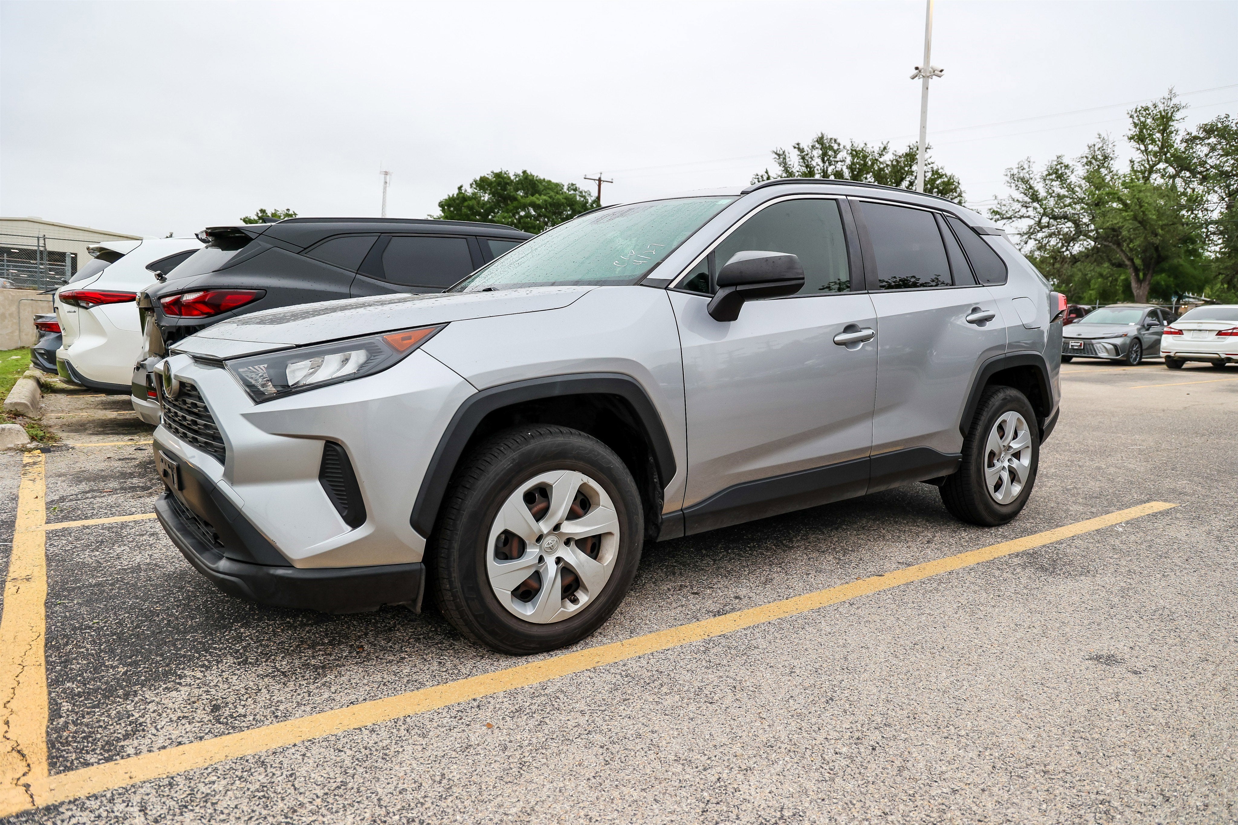 2019 Toyota RAV4 LE