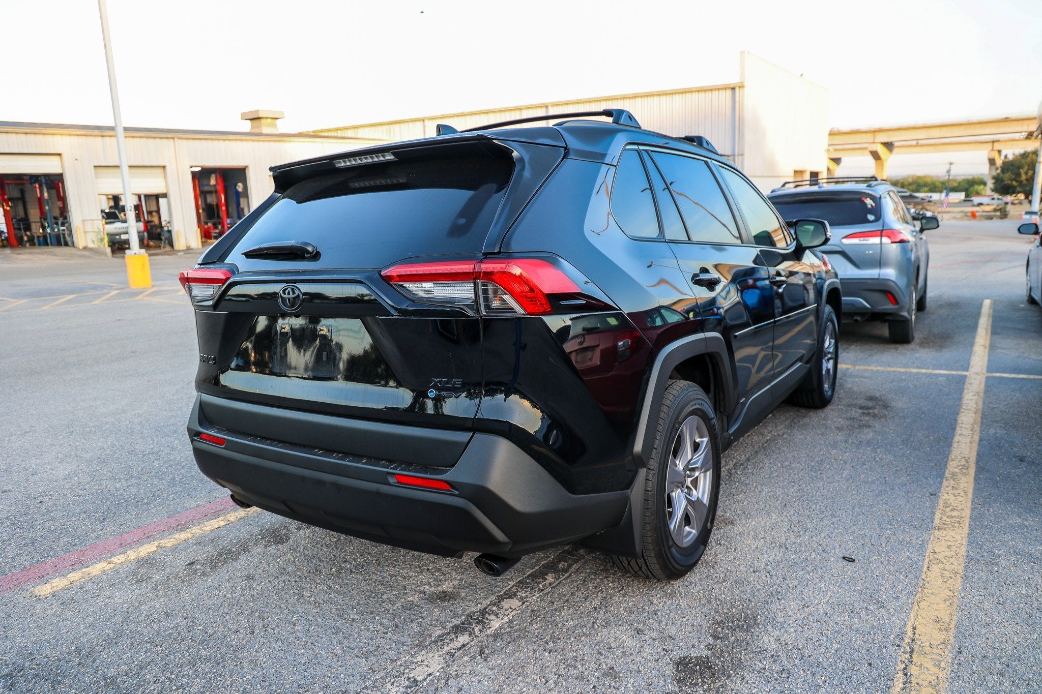 2025 Toyota RAV4 Hybrid Hybrid XLE